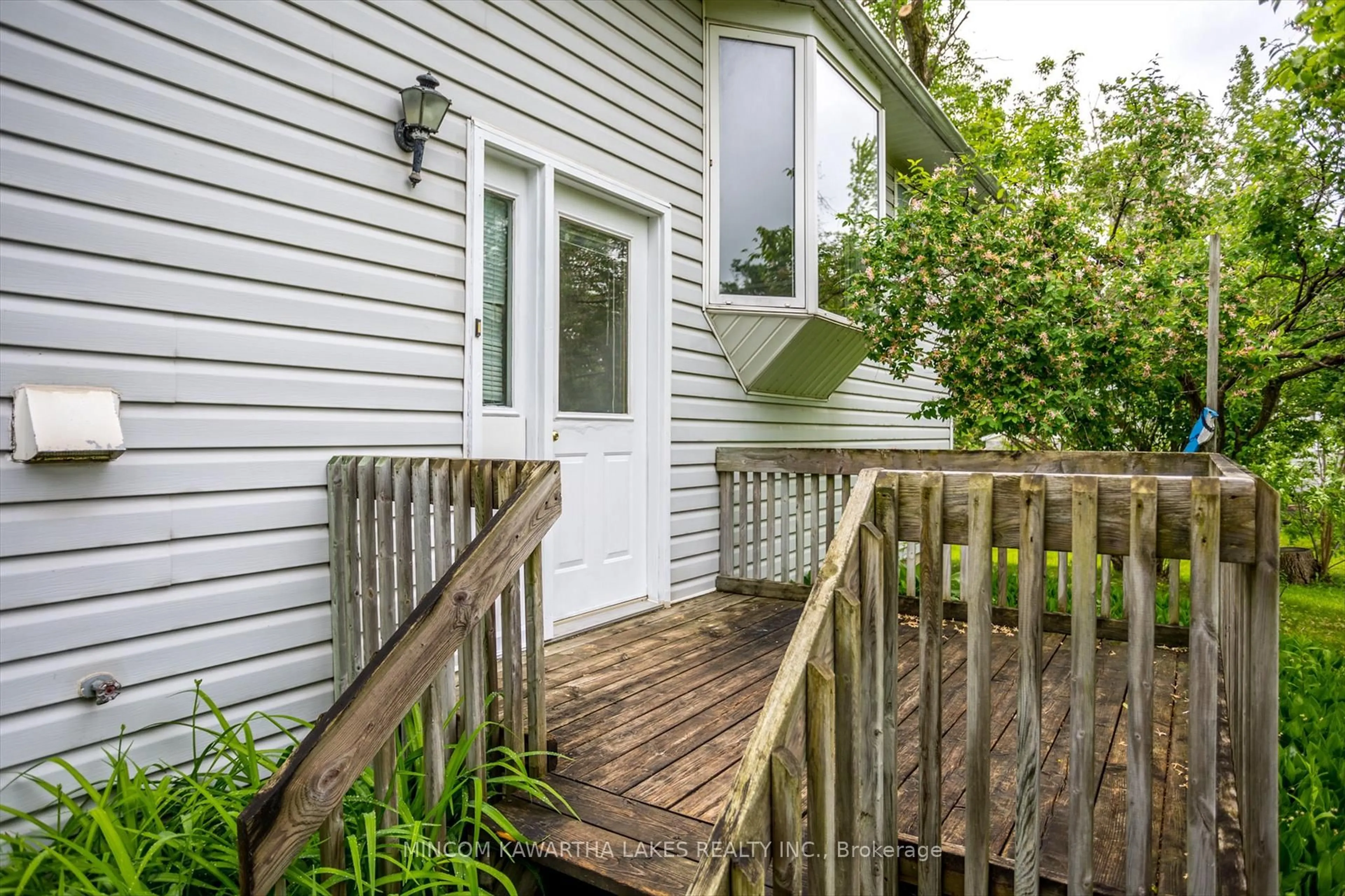 Patio, street for 503 Robinson Rd, Smith-Ennismore-Lakefield Ontario K0L 1T0