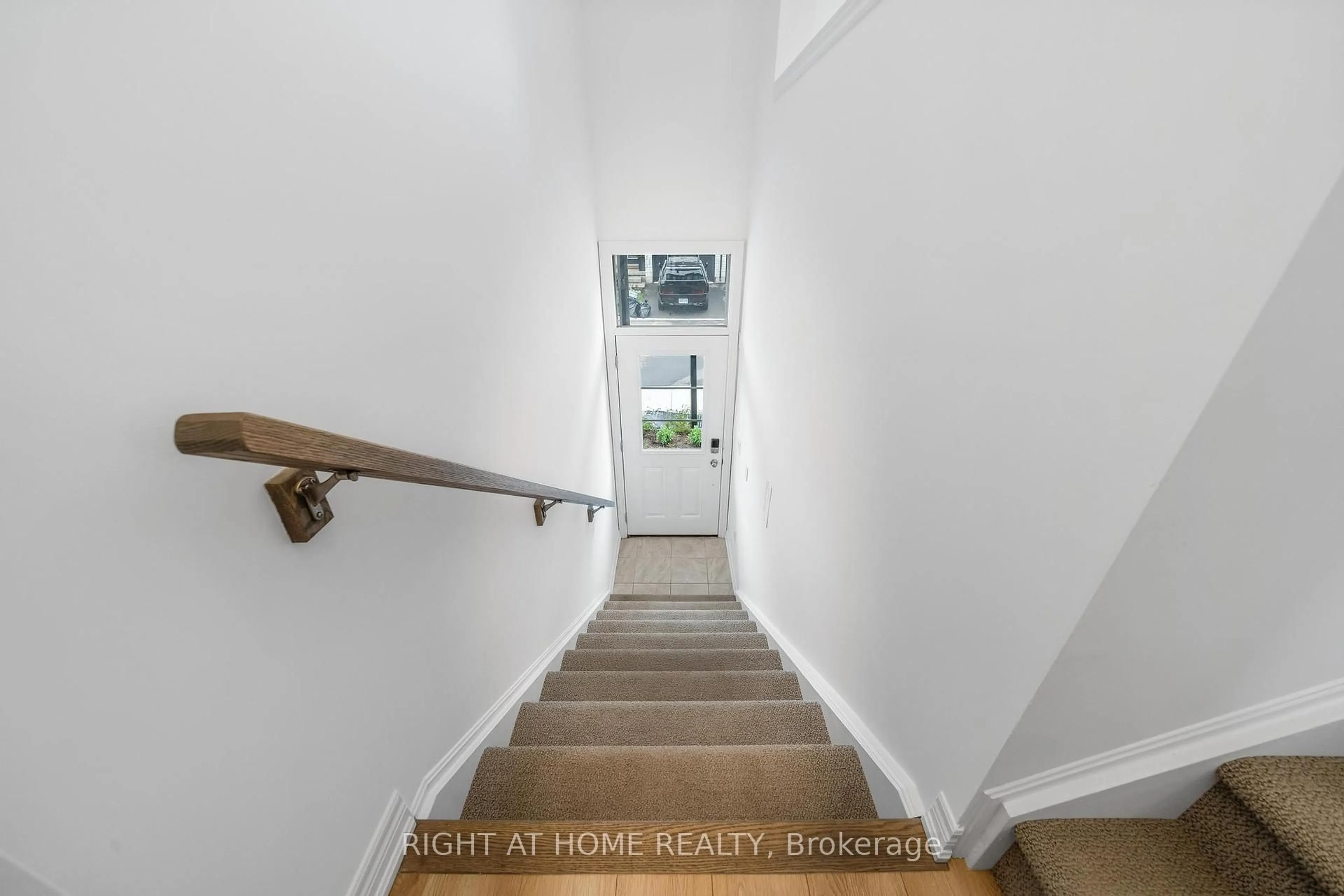Stairs for 120 Court Dr #9, Brant Ontario N3L 0N2