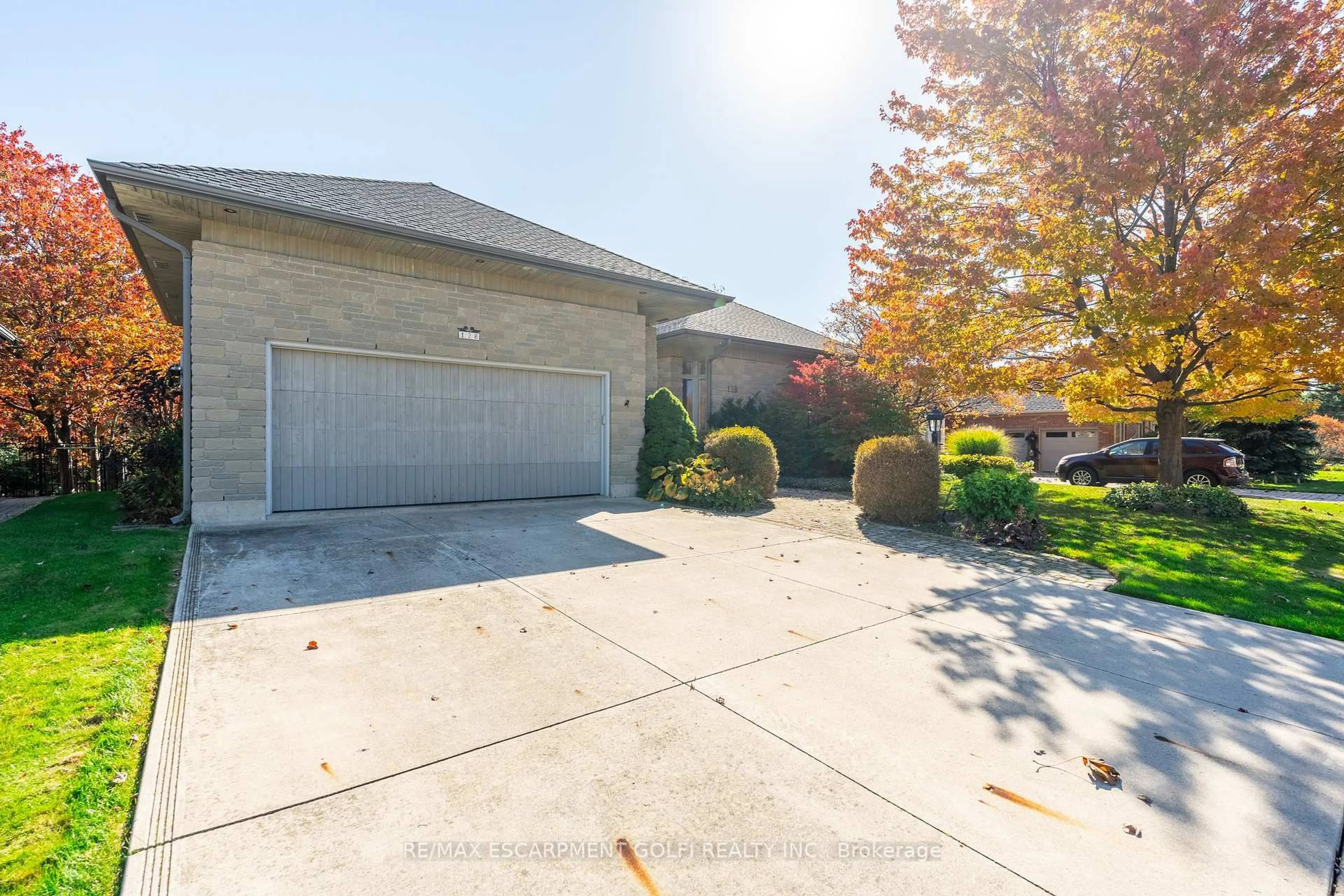 Unknown for 128 Grindstone Way, Hamilton Ontario L9H 7B8