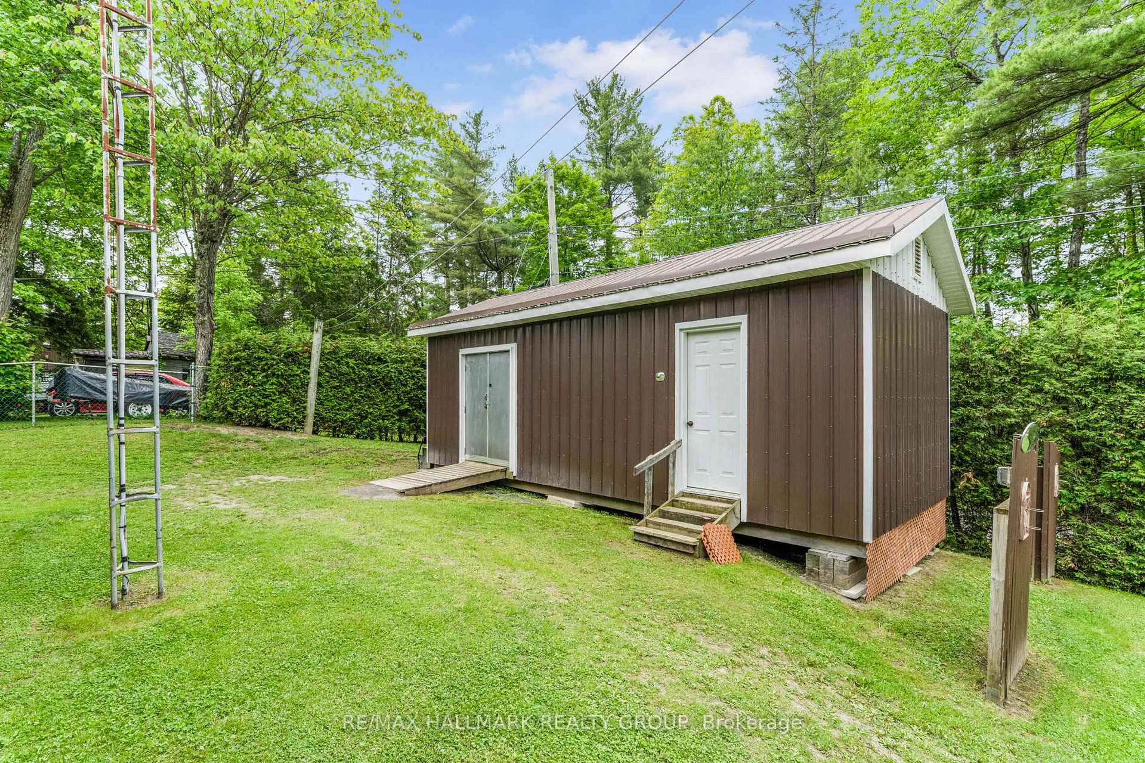 Shed for 2071 Tessier St, Alfred and Plantagenet Ontario K0B 1L0
