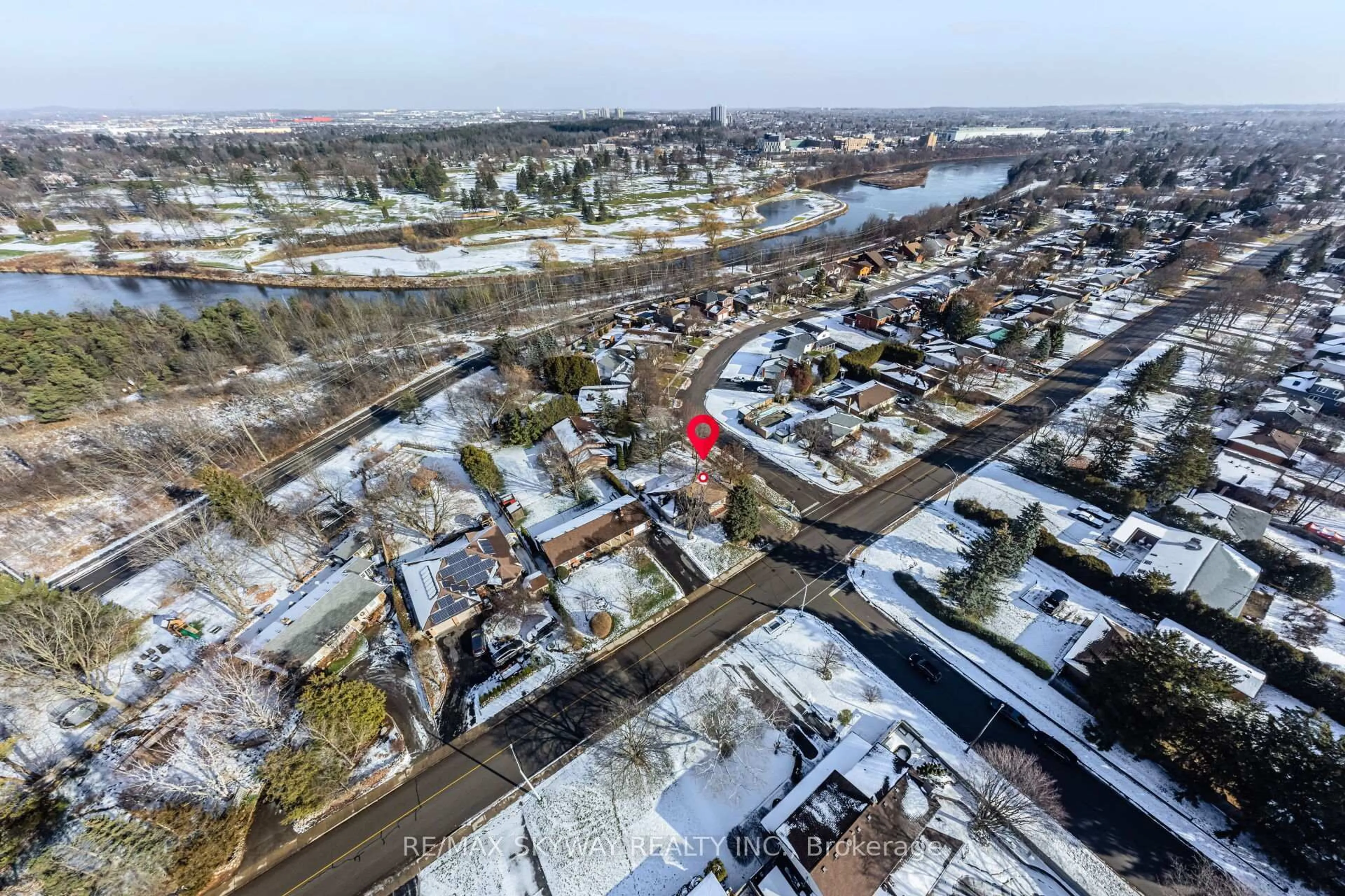 A pic from outside/outdoor area/front of a property/back of a property/a pic from drone, city buildings view from balcony for 368 Blair Rd, Cambridge Ontario N1S 2K4