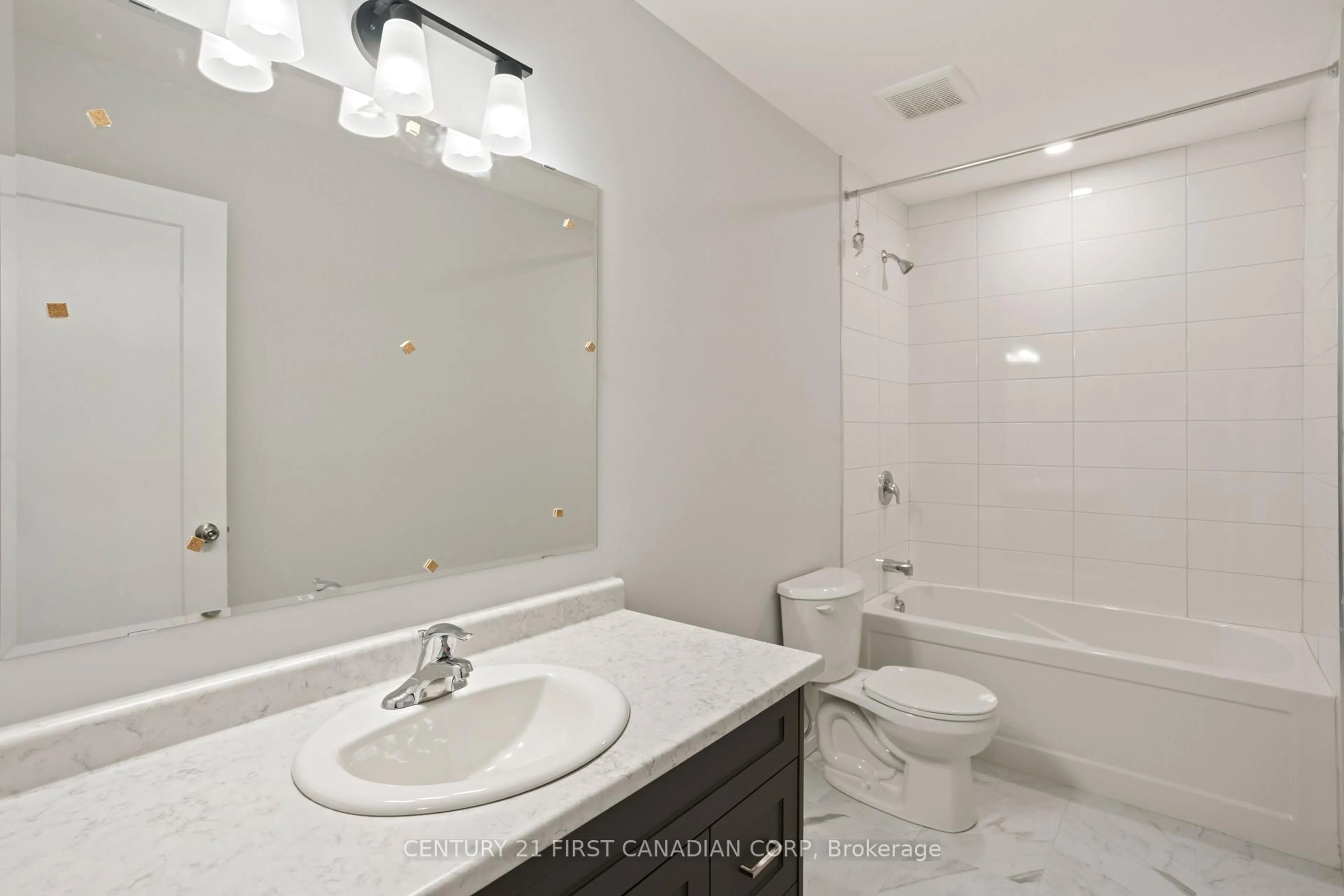 Standard bathroom, ceramic/tile floor for 6989 Heathwoods Ave, London South Ontario N6P 1H3