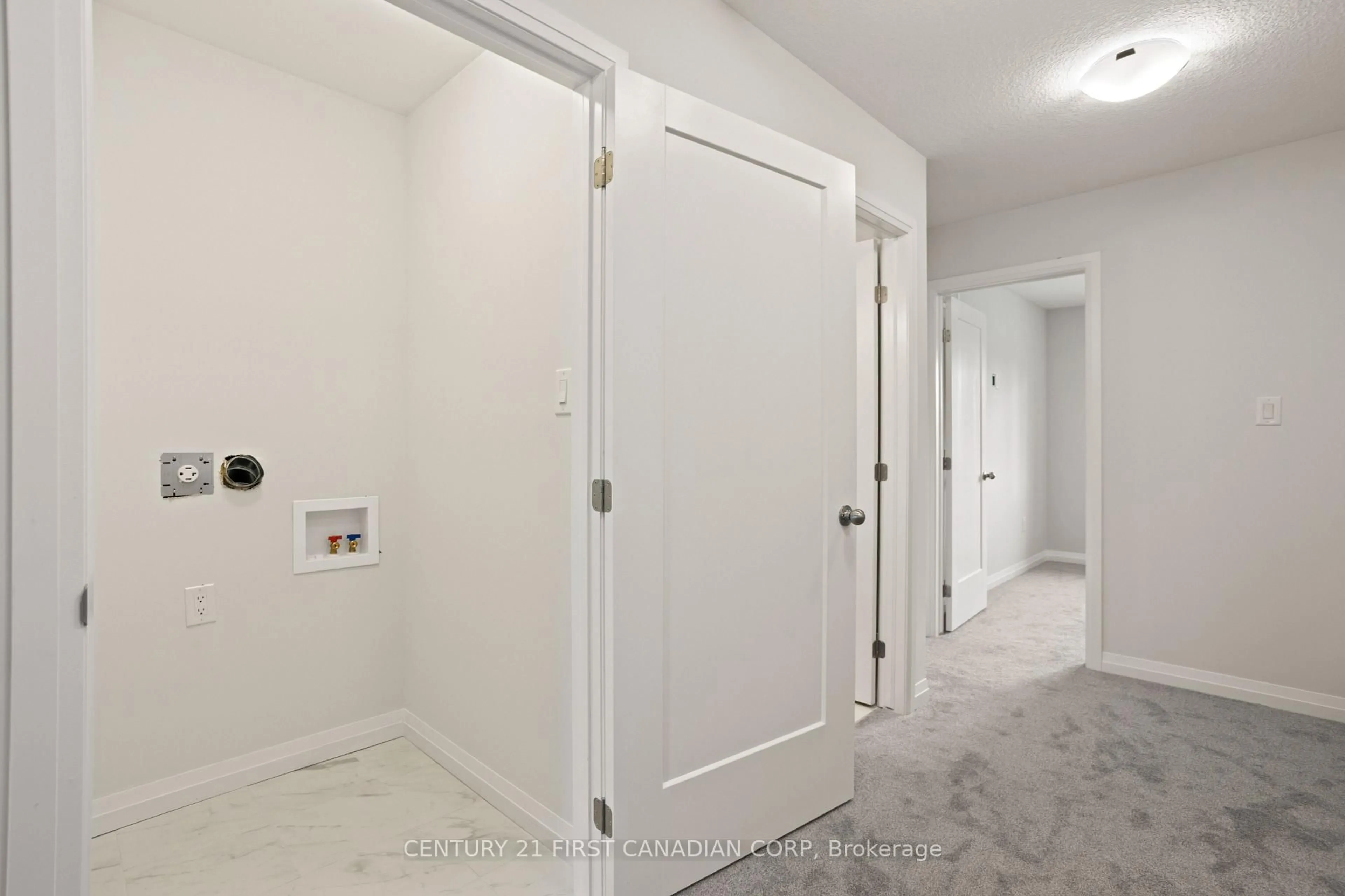 Indoor entryway for 6989 Heathwoods Ave, London South Ontario N6P 1H3