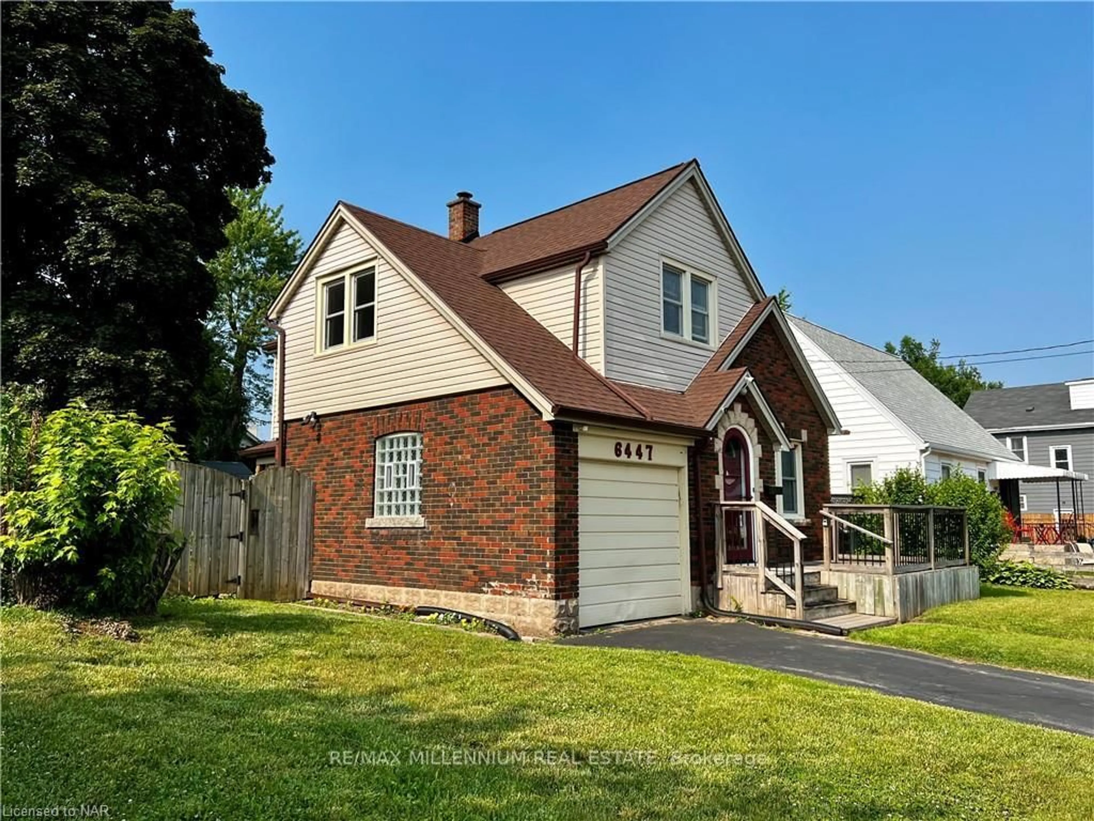Home with brick exterior material, street for 6447 BARKER St, Niagara Falls Ontario L2G 1Y6