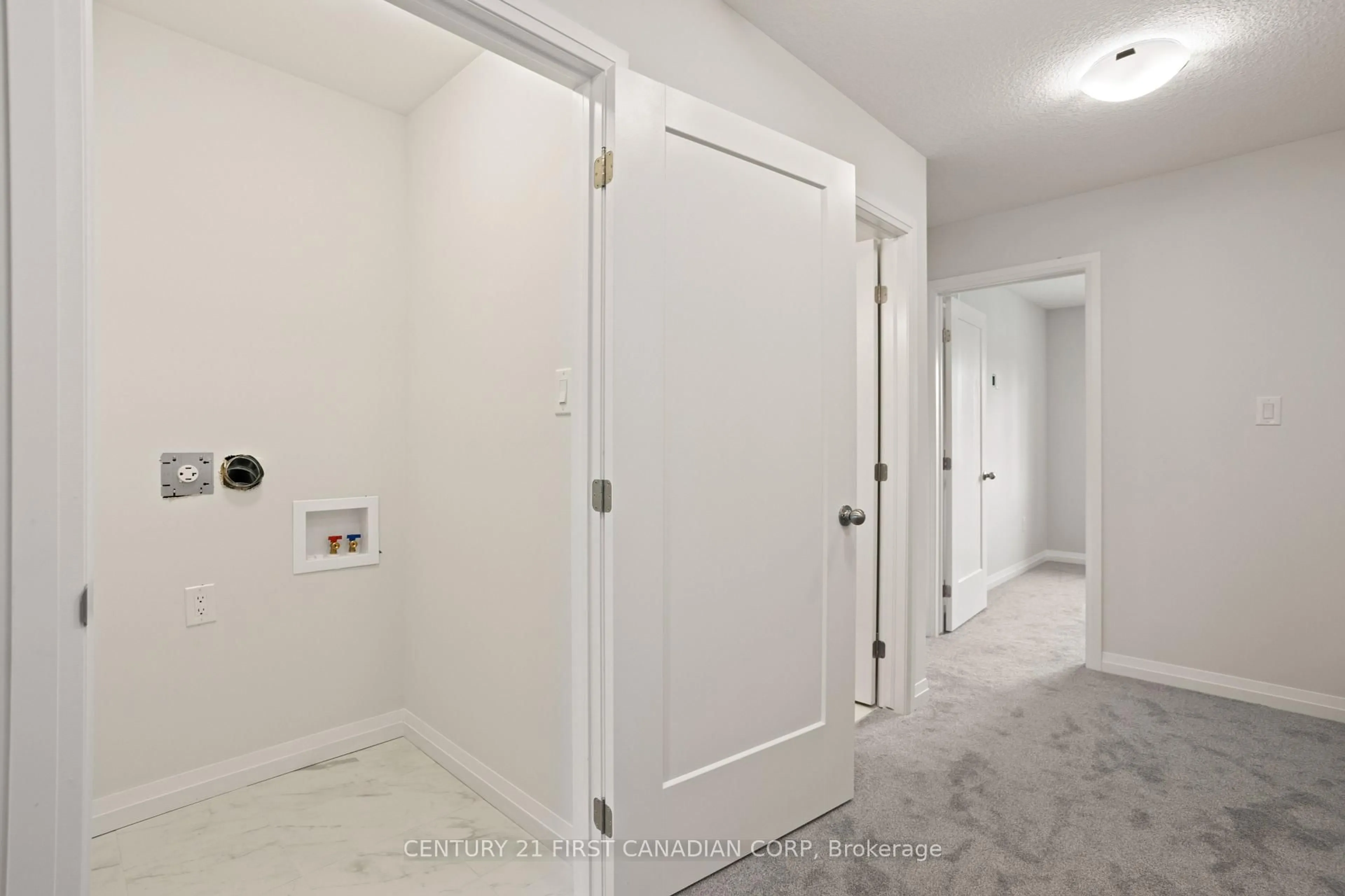 Indoor entryway for 6961 Heathwoods Ave, London South Ontario N6P 1H3