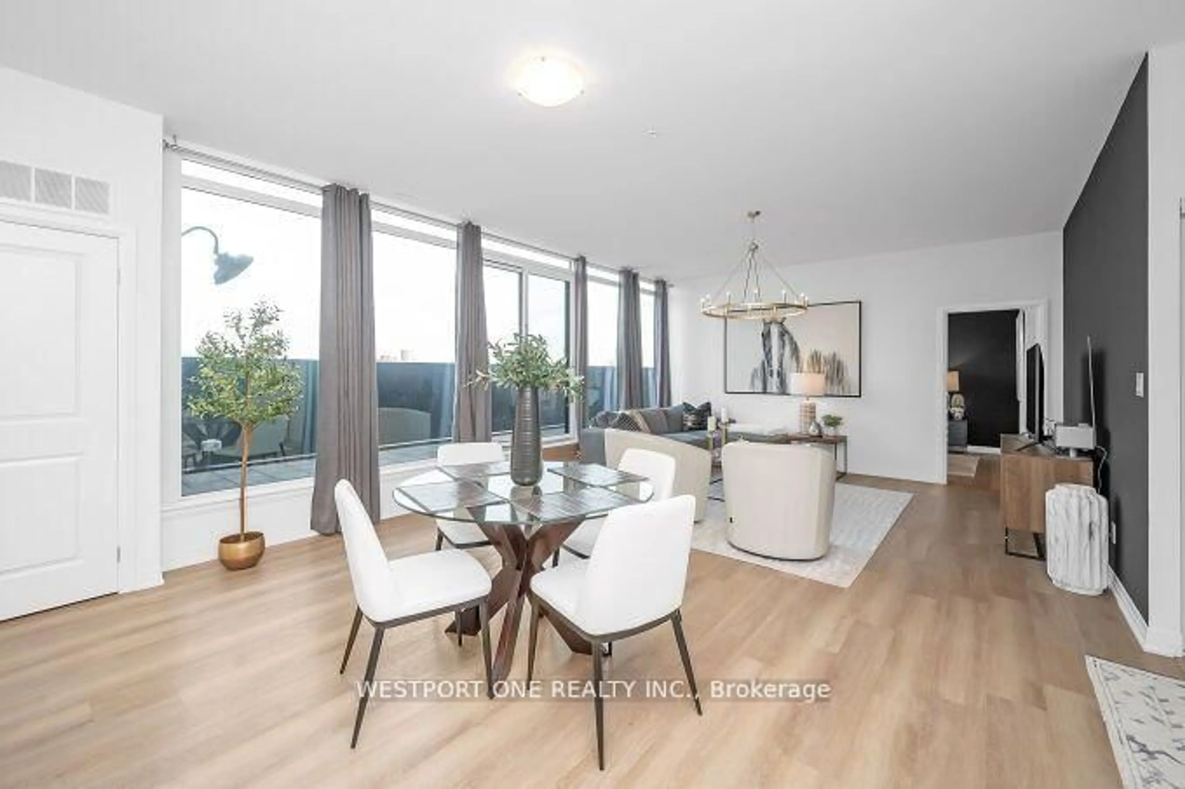 Dining room, wood/laminate floor for 5 Hamilton St #601, Hamilton Ontario L8B 2A4