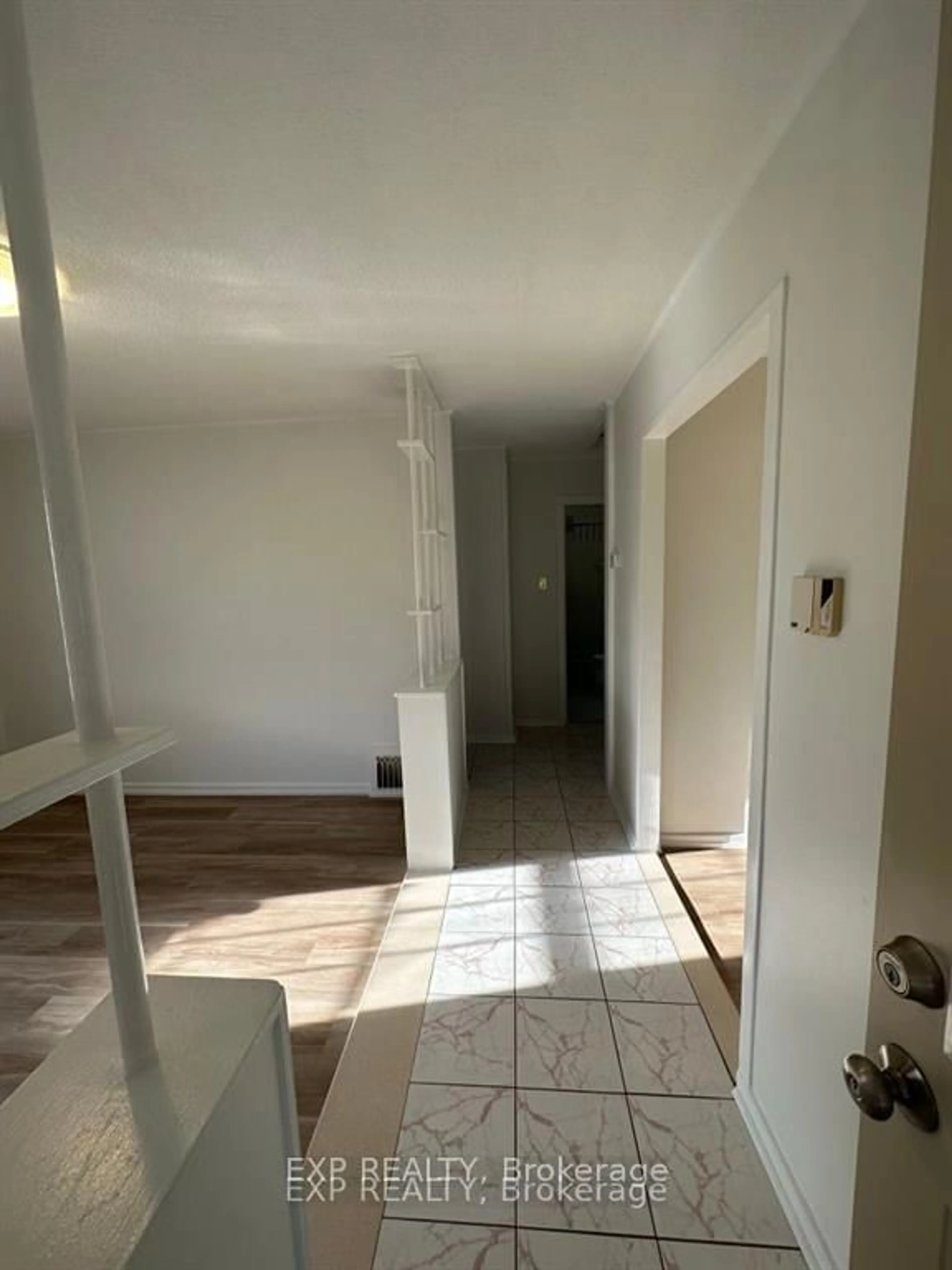 A pic of a room for 954 Fisher Ave, Ottawa Ontario K1Z 6P4