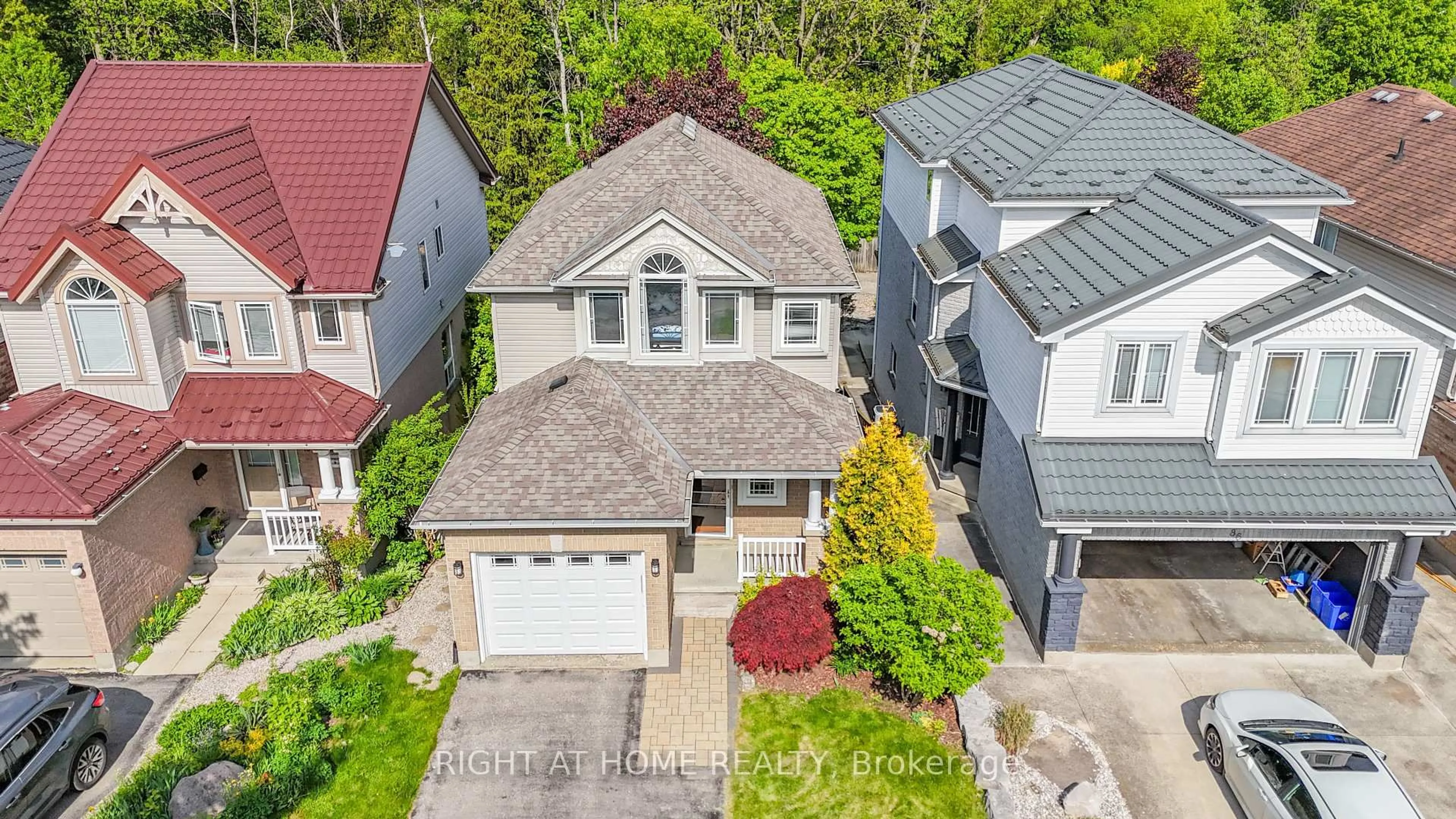 A pic from outside/outdoor area/front of a property/back of a property/a pic from drone, street for 82 Rossmore Crt, London South Ontario N6C 6B8