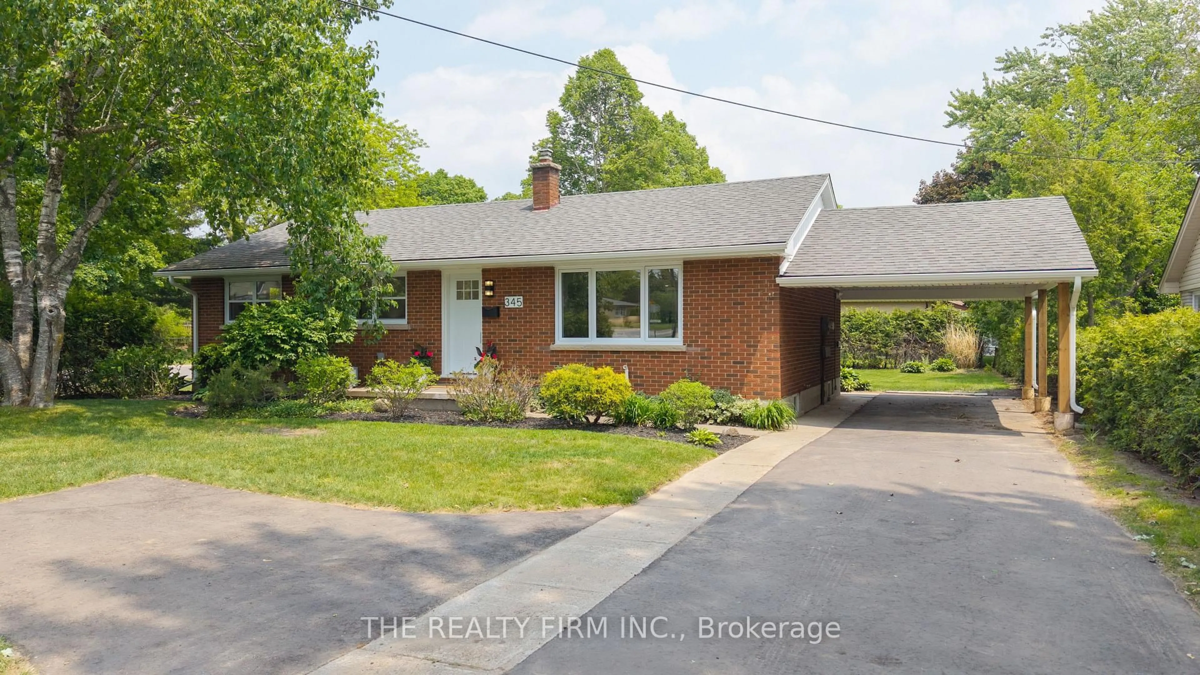 Home with brick exterior material, street for 345 Head St, Strathroy Caradoc Ontario N7G 2J8
