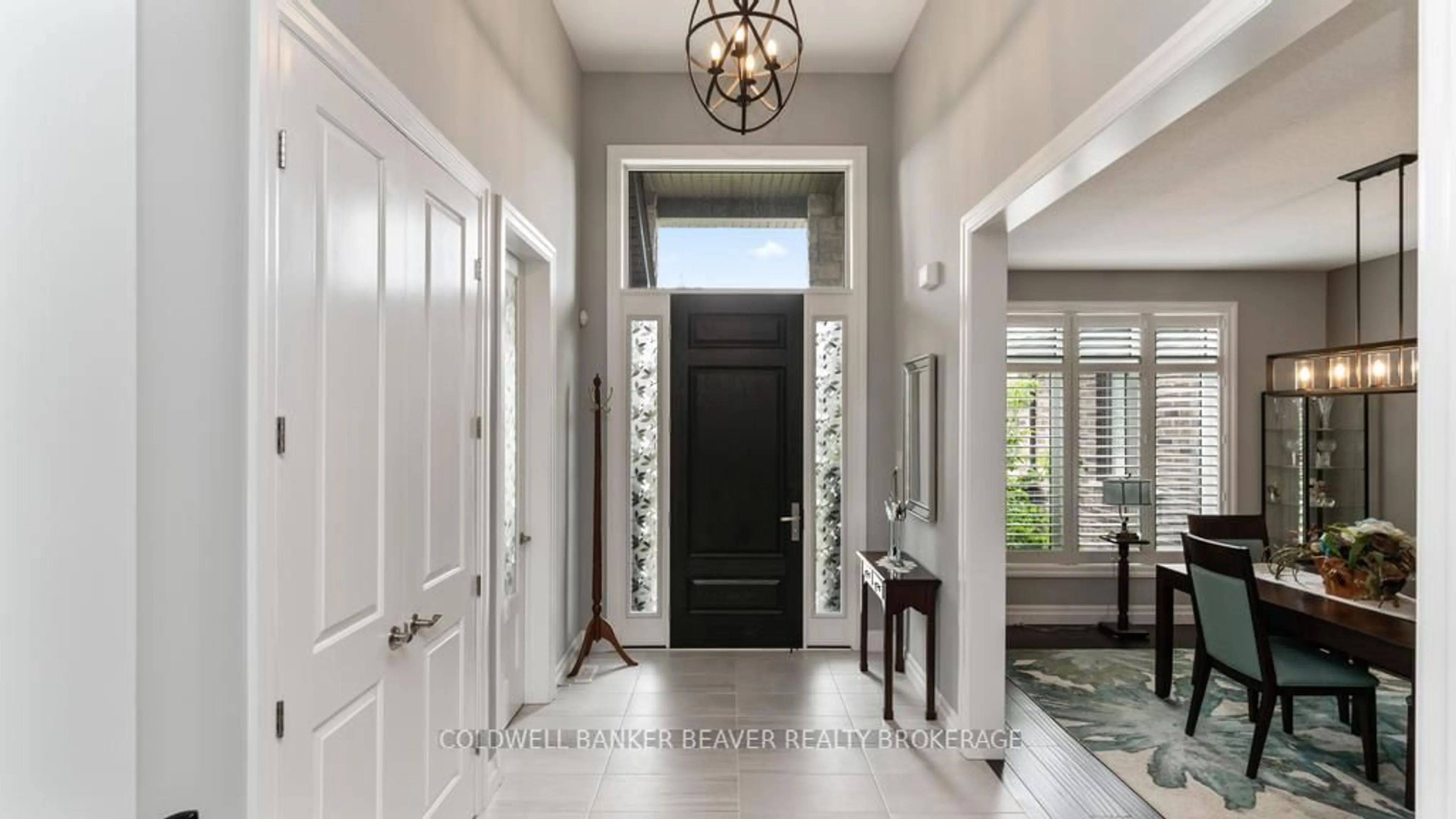 Indoor entryway for 2624 Lucas Ave, Strathroy-Caradoc Ontario N0L 1W0