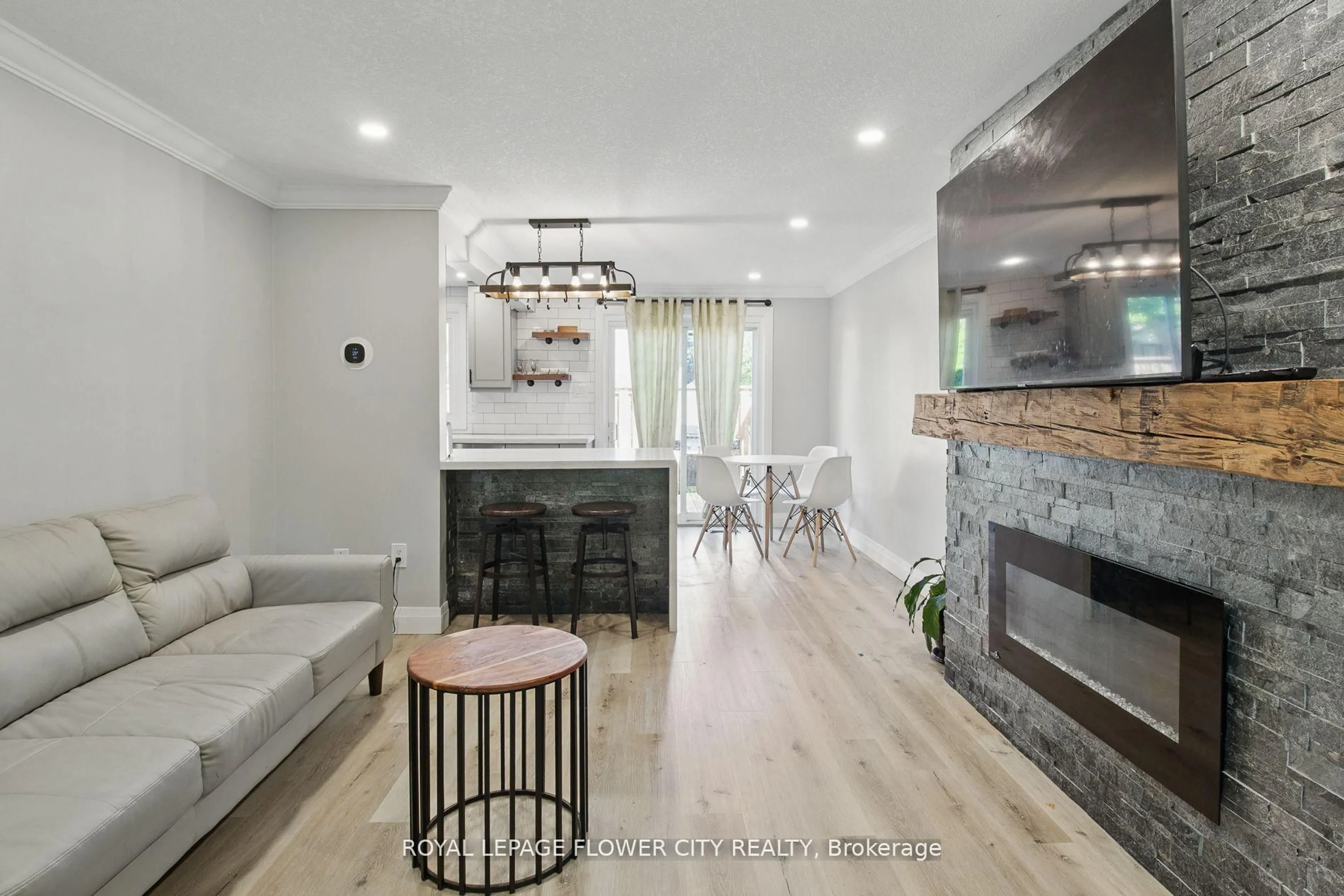 Open concept kitchen, unknown for 151 Gateshead Cres #129, Hamilton Ontario L8G 3W1