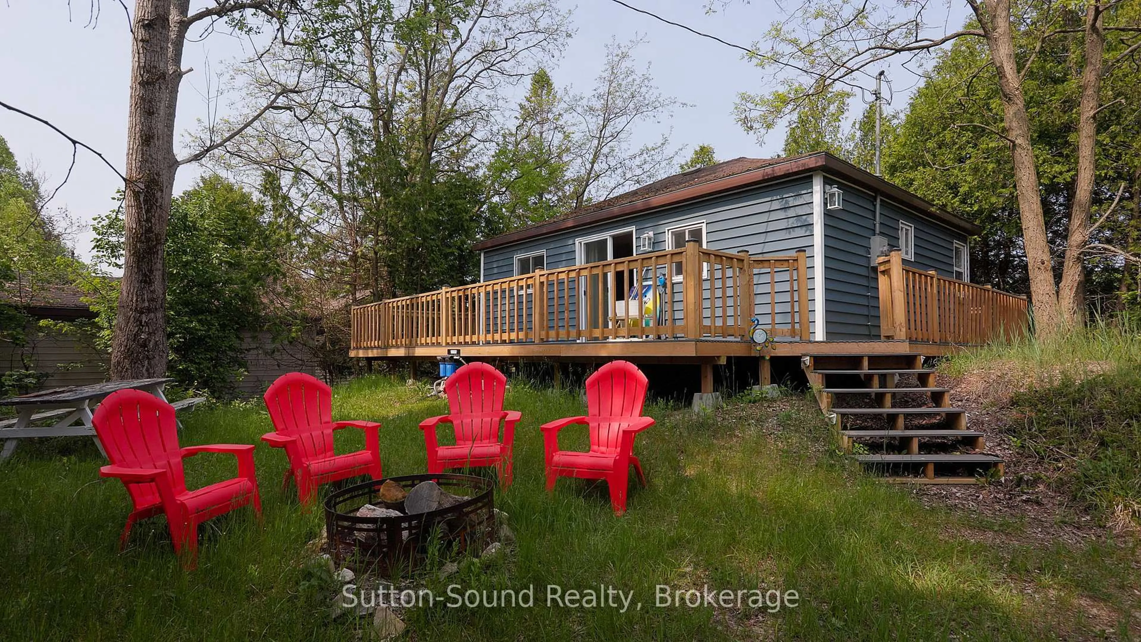 Unknown for 1055 2nd Ave, Native Leased Lands Ontario N0H 2G0