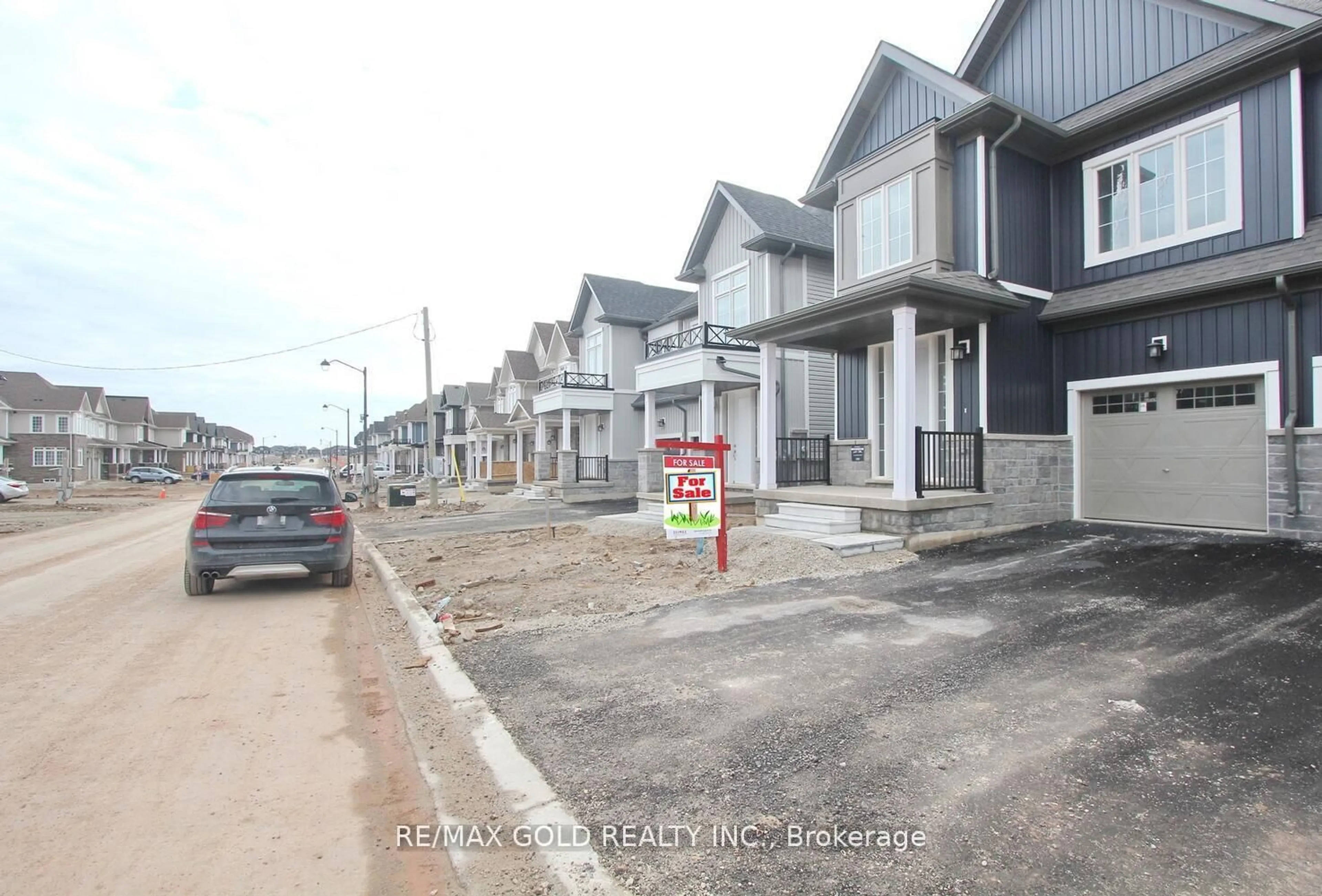 Unknown for 127 Molozzi St, Erin Ontario N0B 1T0