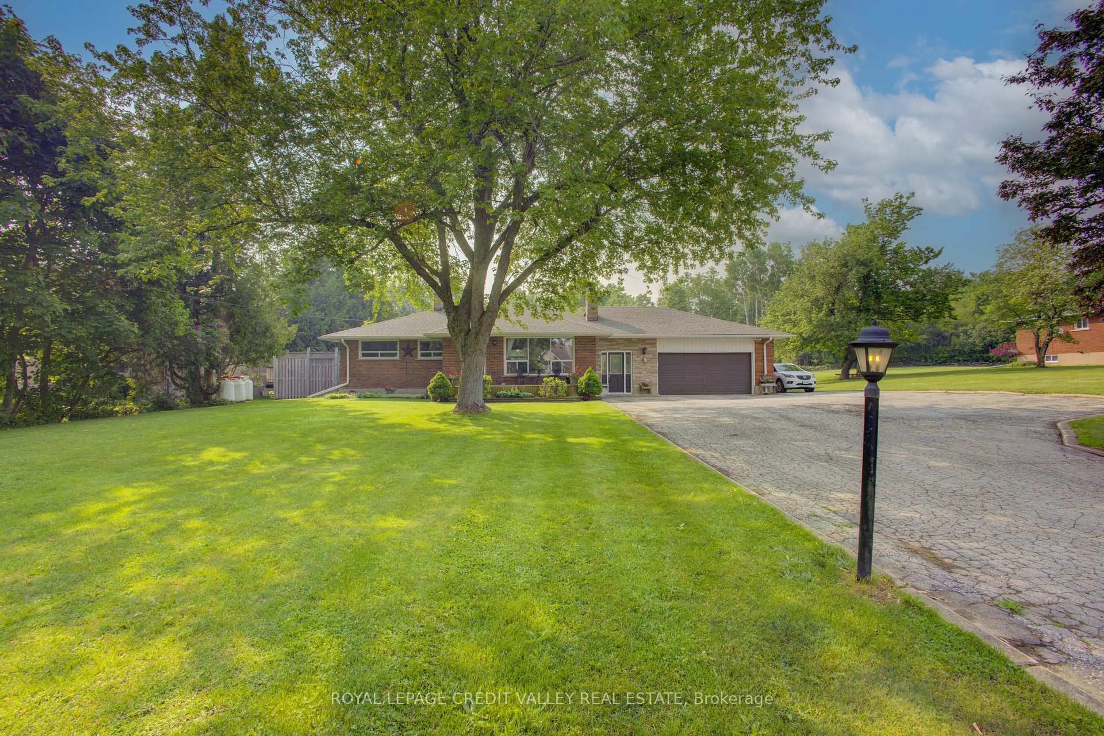 A pic from outside/outdoor area/front of a property/back of a property/a pic from drone, street for 9468 Wellington Road 42, Erin Ontario N0B 1H0