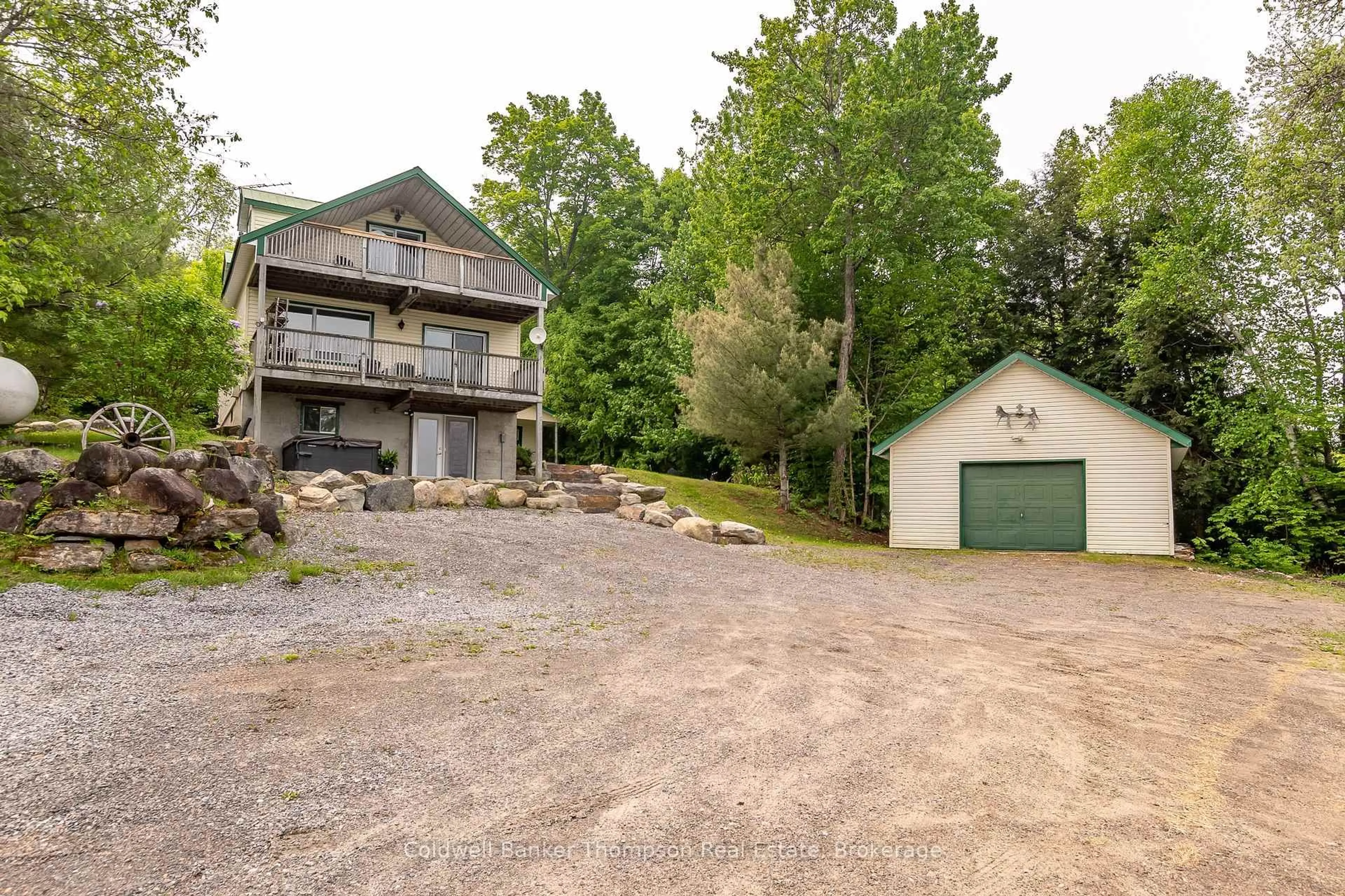 Patio, unknown for 879 Three Mile Lake Rd, Armour Ontario P0A 1L0