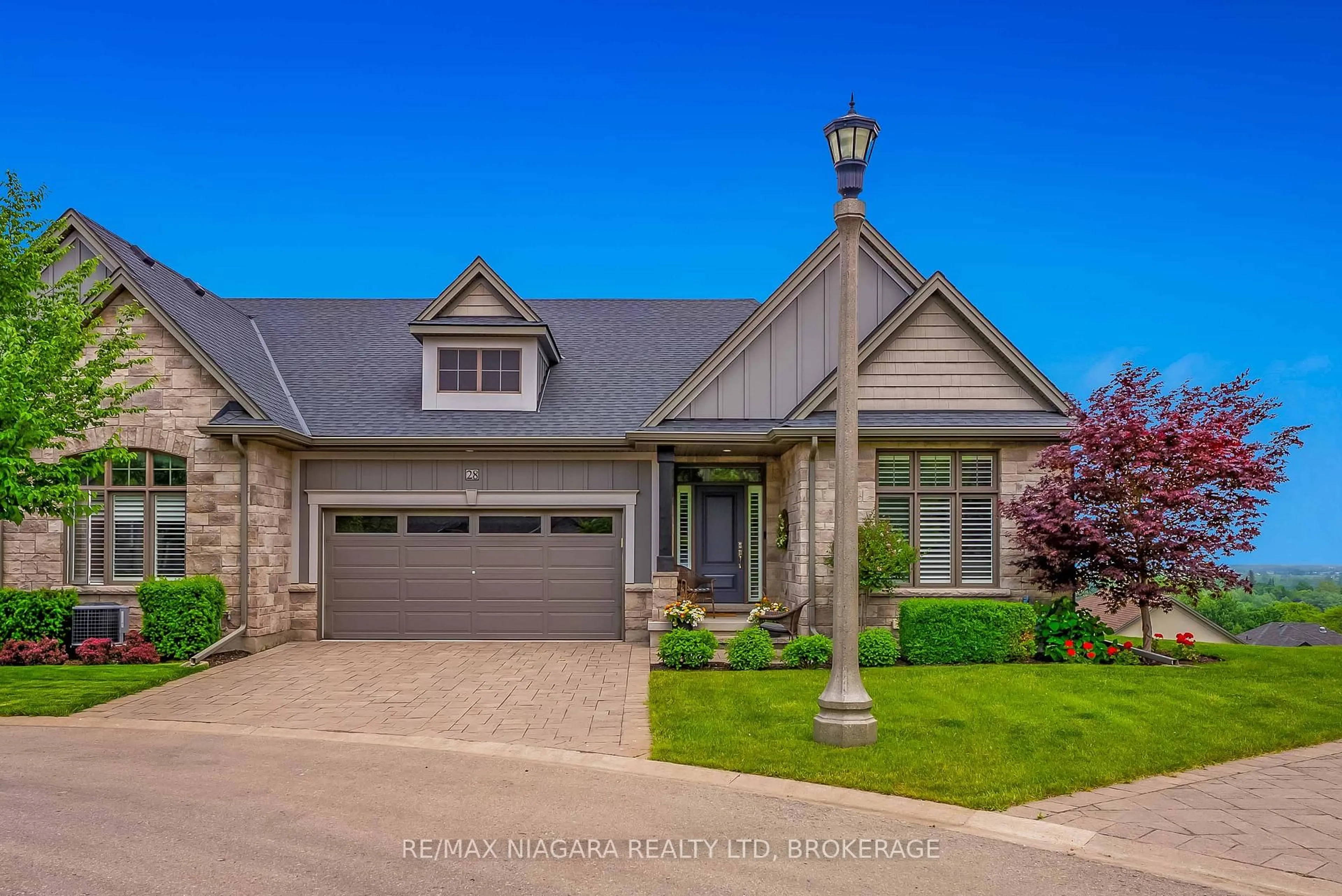 Home with brick exterior material, street for 28 Ridgeview Cres, Niagara-on-the-Lake Ontario L0S 1J1