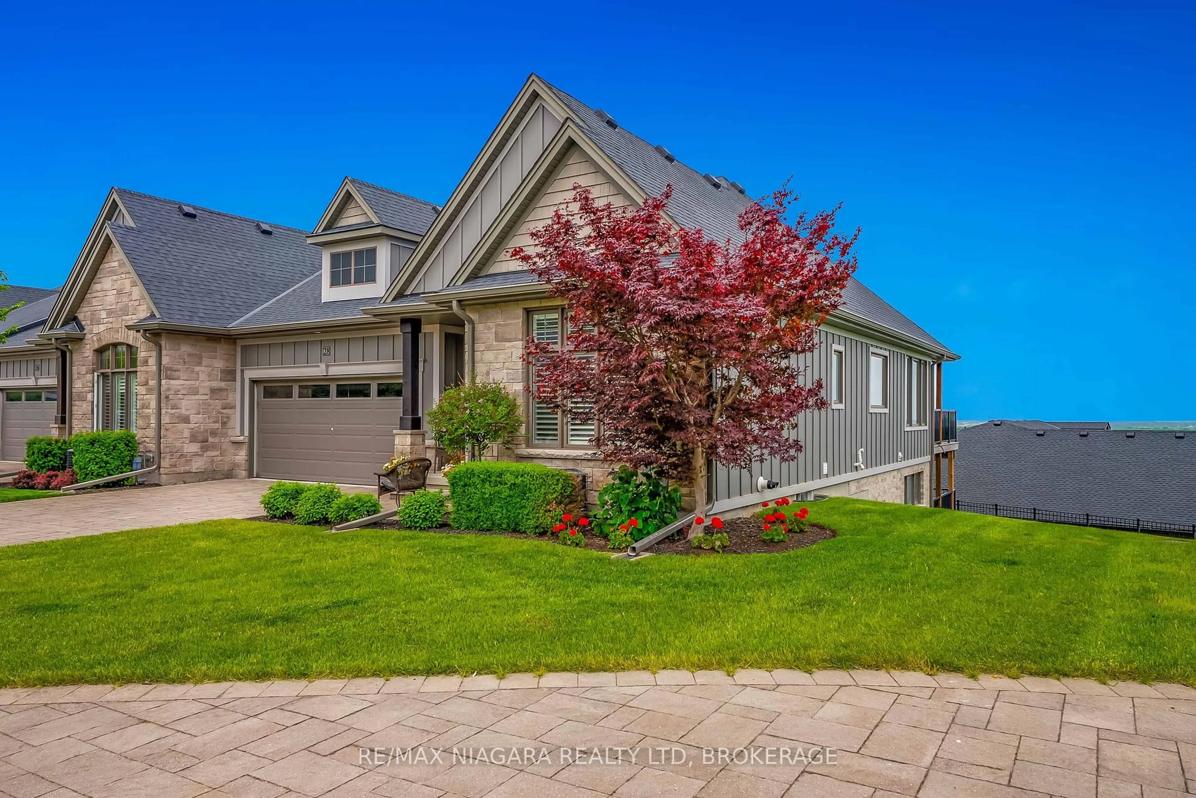 Home with brick exterior material, street for 28 Ridgeview Cres, Niagara-on-the-Lake Ontario L0S 1J1