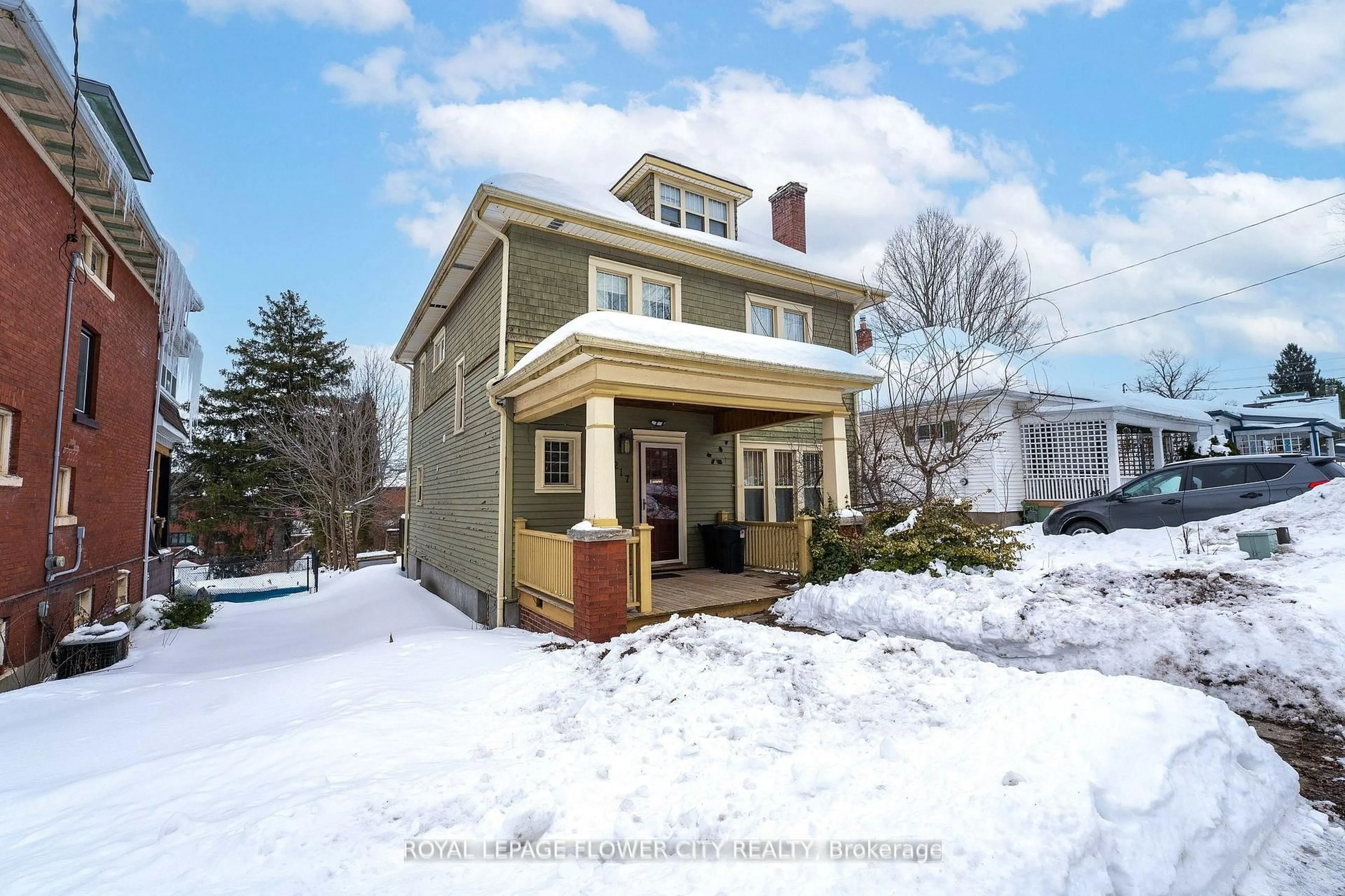 Unknown for 217 Earl St, Ingersoll Ontario N5C 2X2