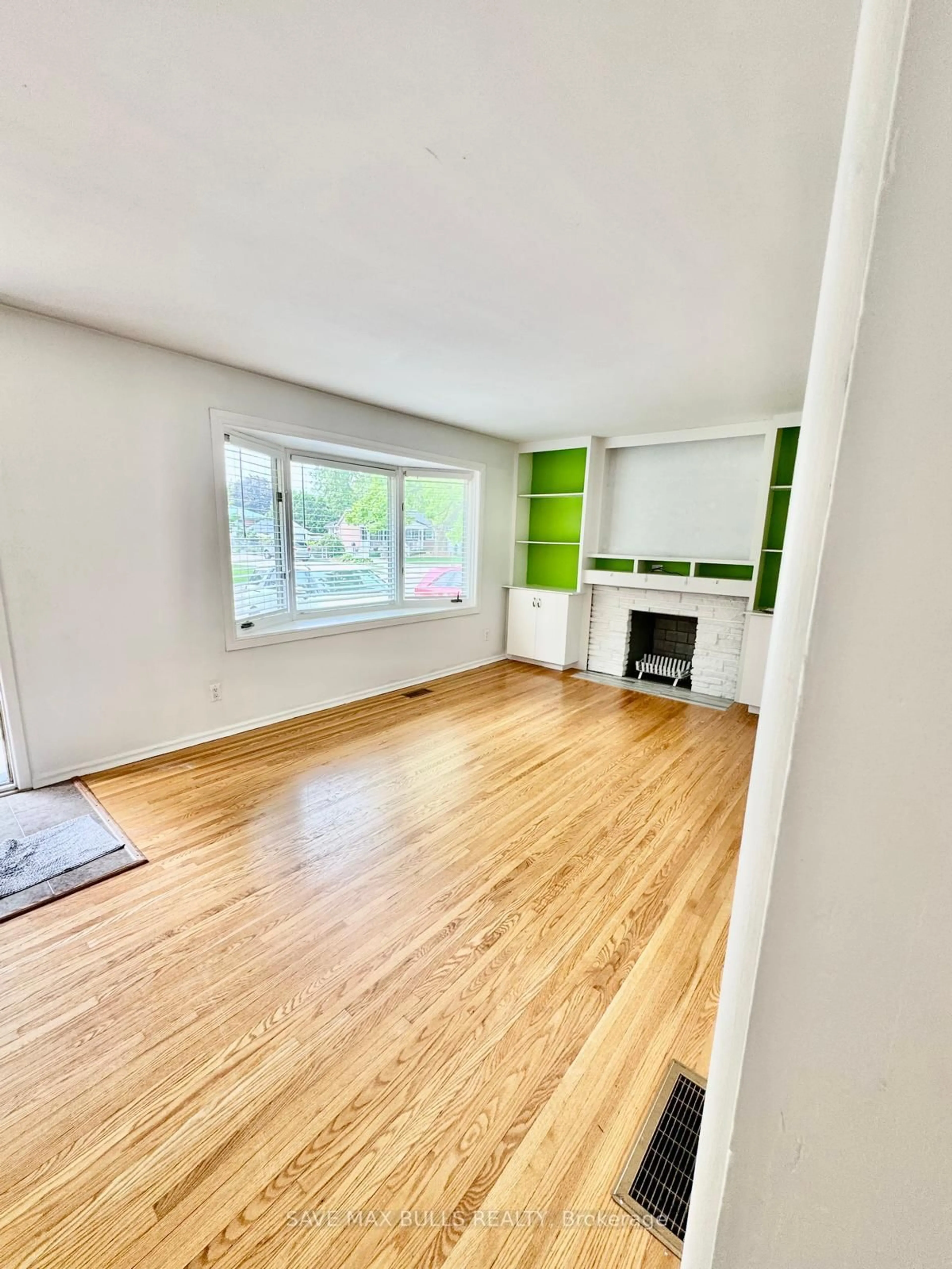 A pic of a room for 106 LAURENTIAN Dr, London East Ontario N5W 1P2