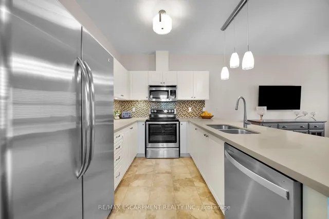 Additional property image - 19 Nisbet Blvd