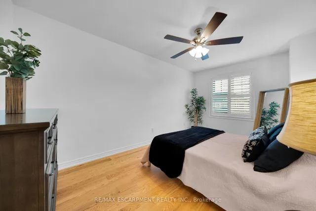 Additional property image - 19 Nisbet Blvd