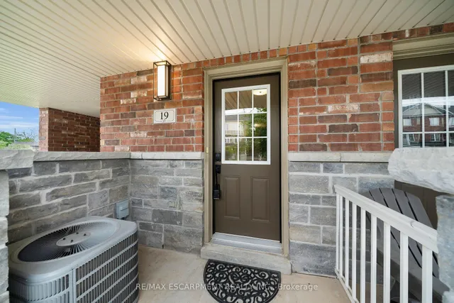 Additional property image - 19 Nisbet Blvd