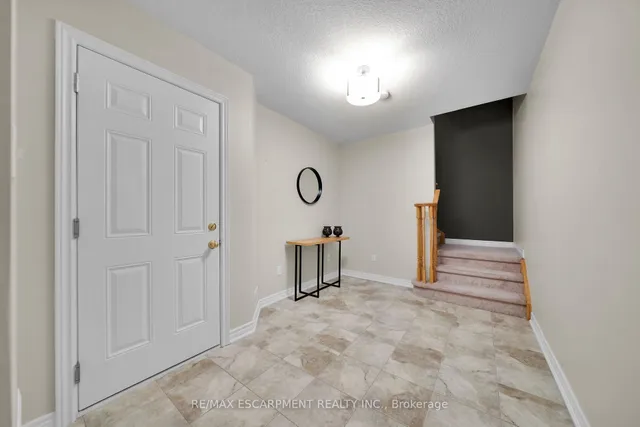 Additional property image - 19 Nisbet Blvd