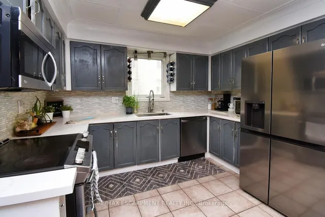 Additional property image - 448 ACADIA Dr