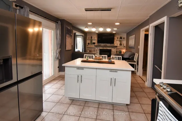 Additional property image - 448 ACADIA Dr