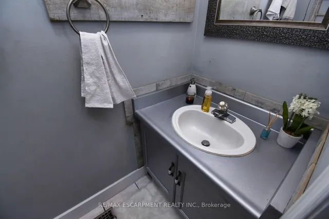 Additional property image - 448 ACADIA Dr