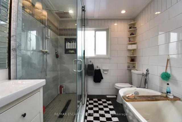 Additional property image - 448 ACADIA Dr