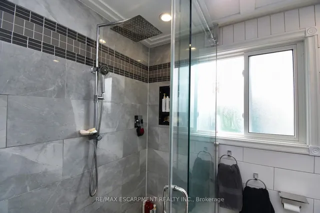 Additional property image - 448 ACADIA Dr