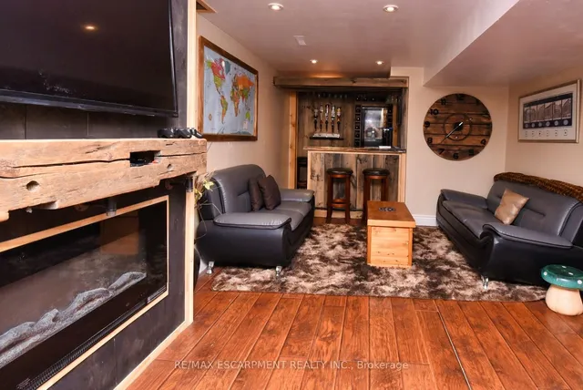 Additional property image - 448 ACADIA Dr
