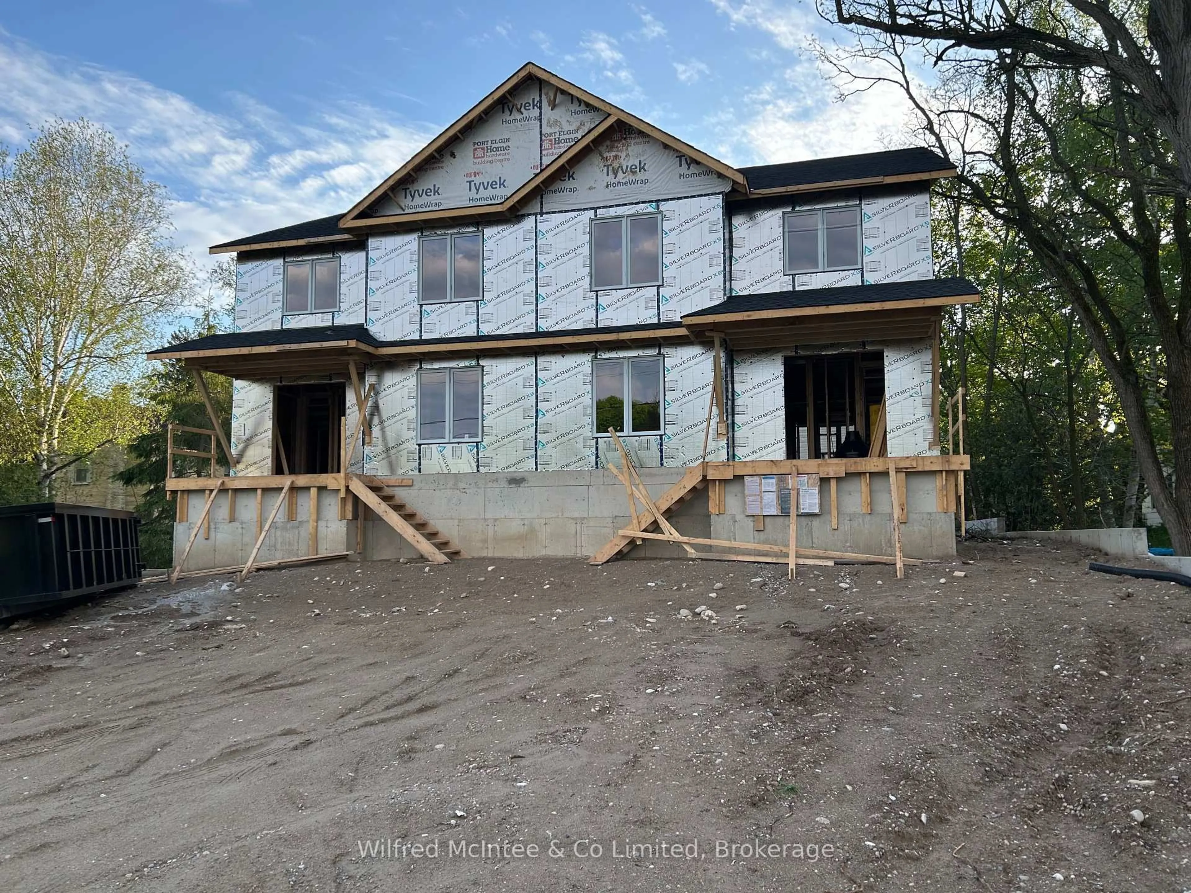 A pic from outside/outdoor area/front of a property/back of a property/a pic from drone, building for 548 Ross St, Arran-Elderslie Ontario N0G 2N0