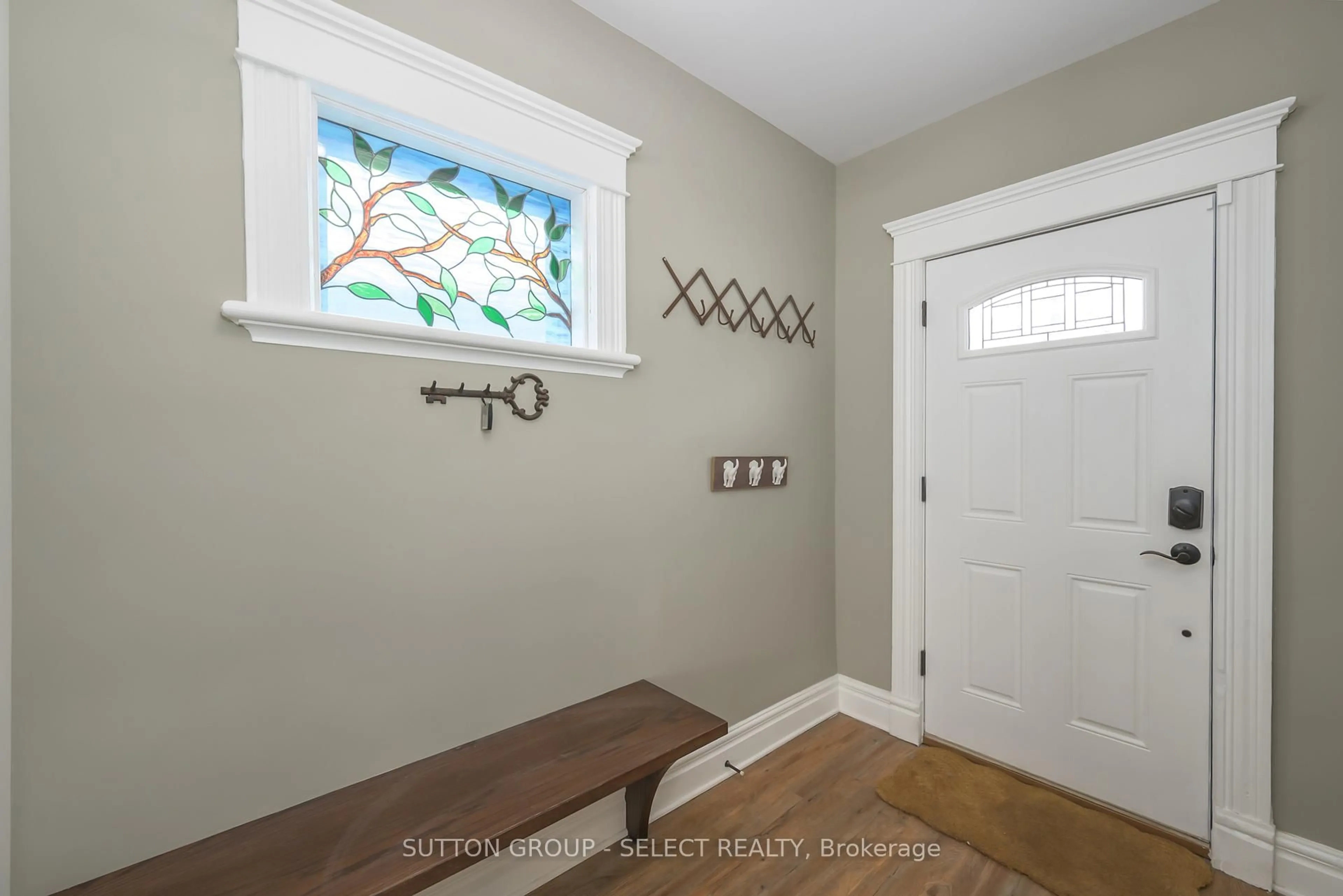 Indoor entryway for 558 Princess Ave, London East Ontario N6B 2B9
