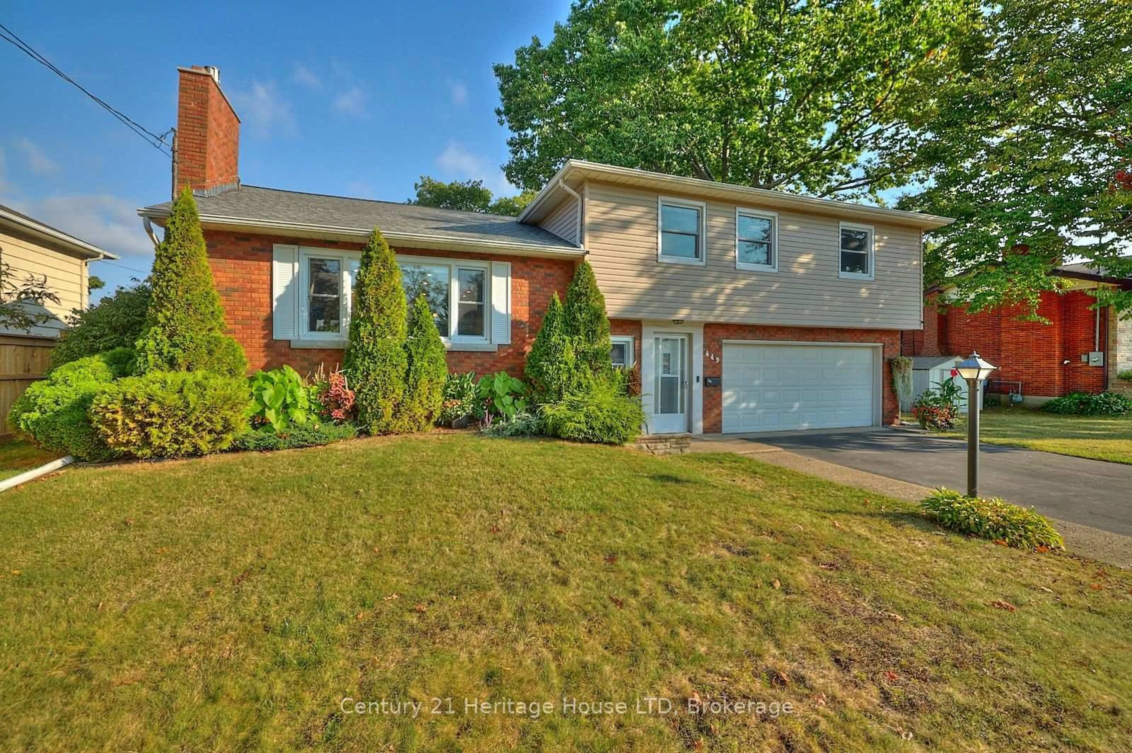 Home with brick exterior material, street for 449 Stanley St, Port Colborne Ontario L3K 3A7