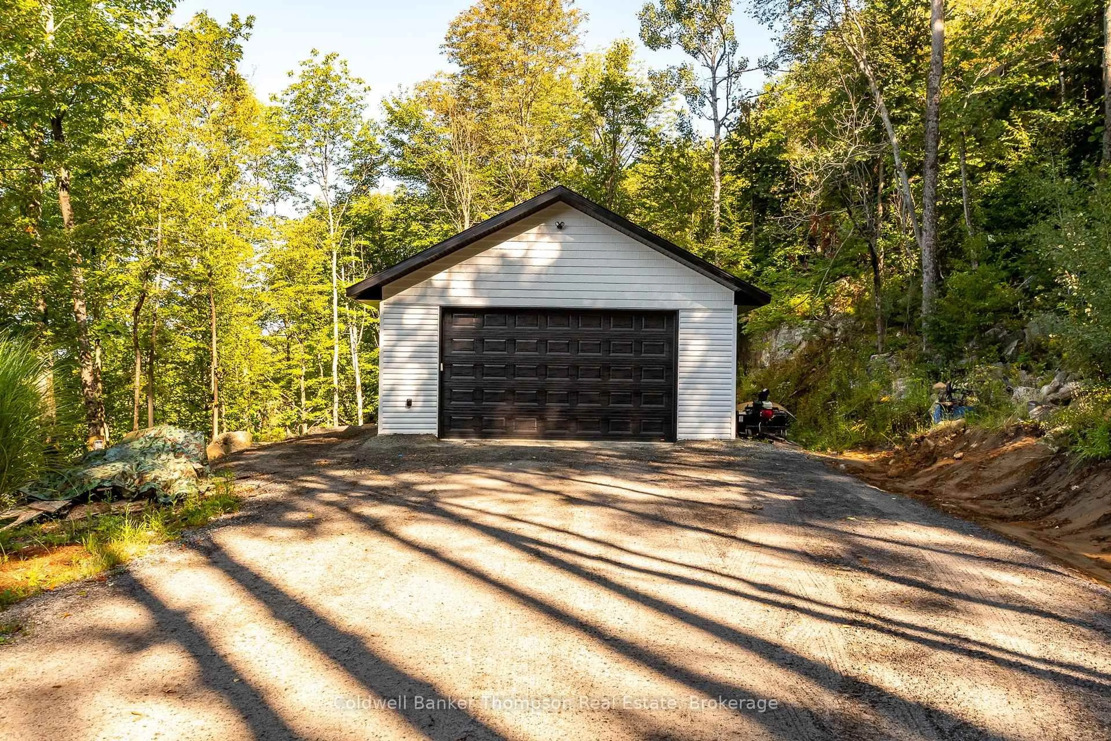 Indoor garage for 467 Clearwater Lake Rd, Huntsville Ontario P0B 1L0