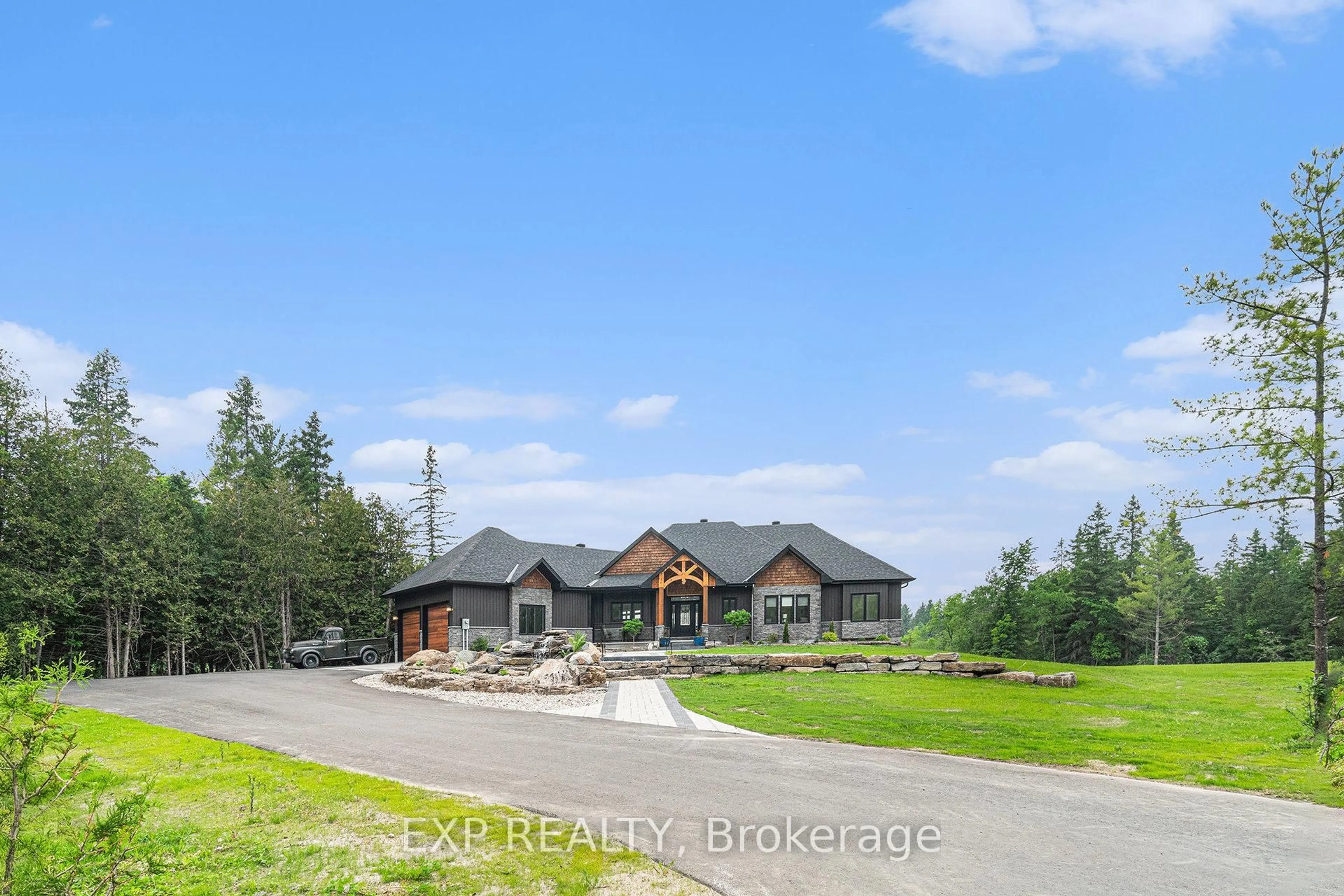 A pic from outside/outdoor area/front of a property/back of a property/a pic from drone, unknown for 21 Constance Lake Rd, Ottawa Ontario K2K 1X7