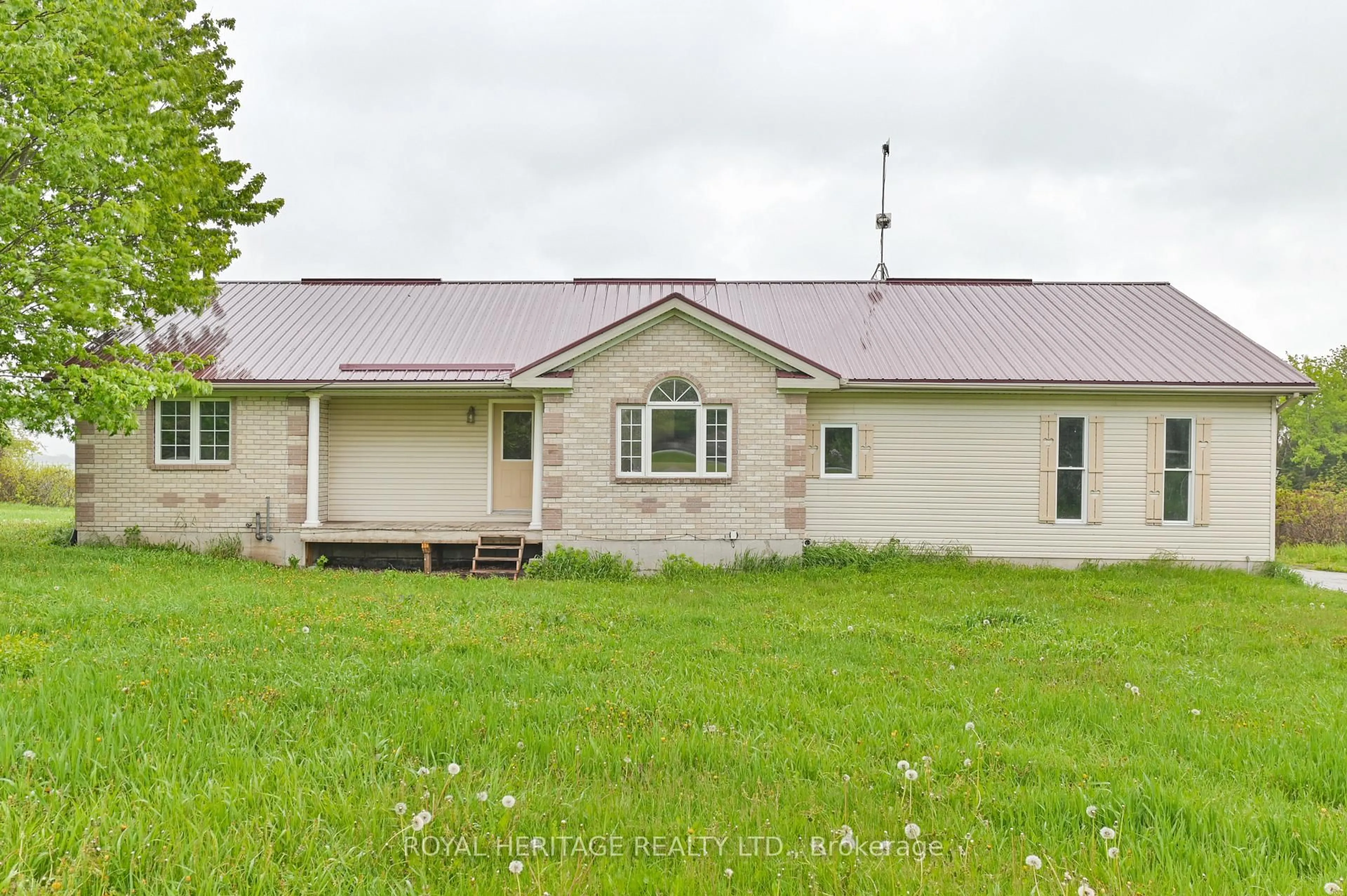 A pic from outside/outdoor area/front of a property/back of a property/a pic from drone, building for 741 Moira Rd, Stirling Ontario K0K 3E0
