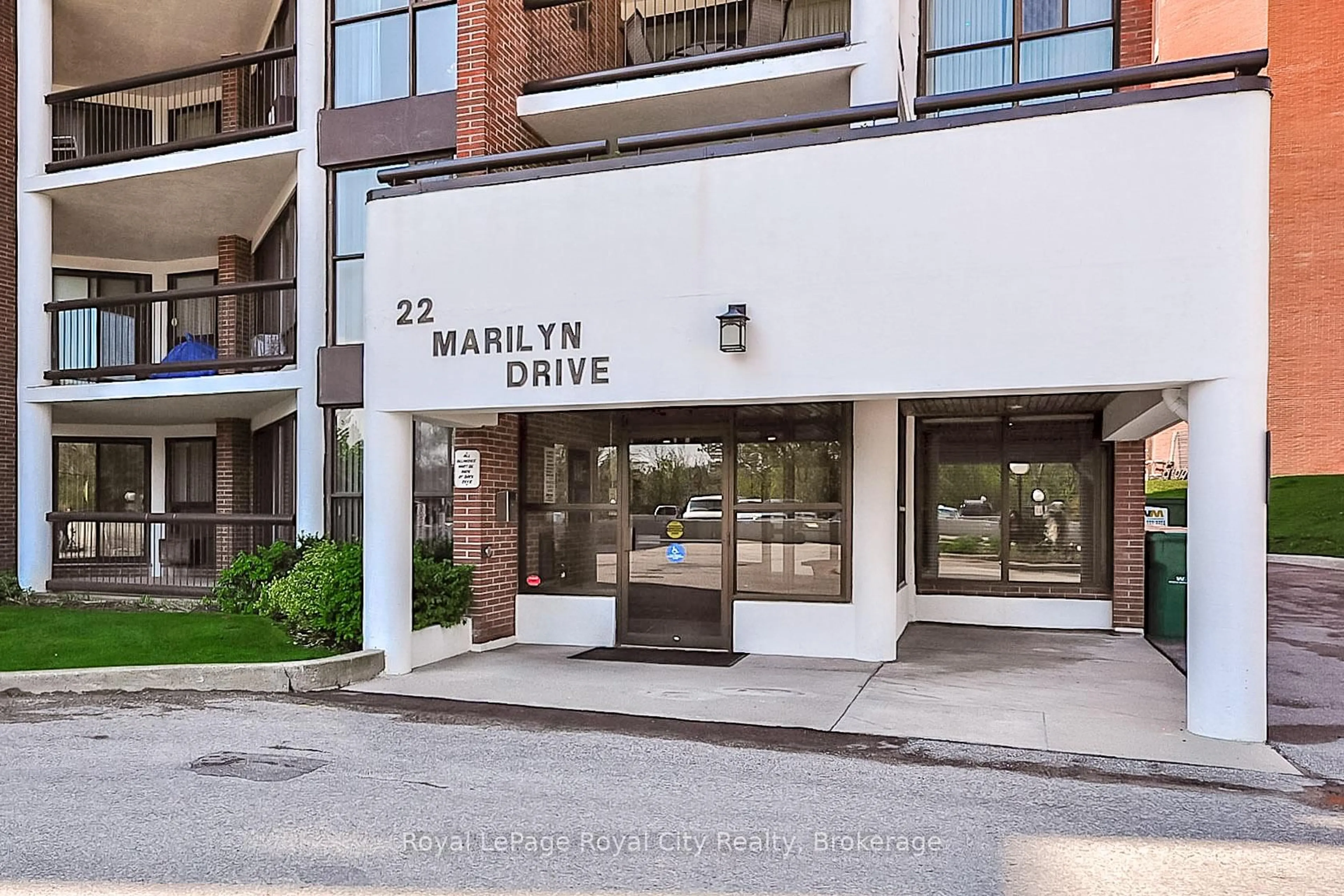 Patio, mountain view for 22 MARILYN Dr #608, Guelph Ontario N1H 7T1