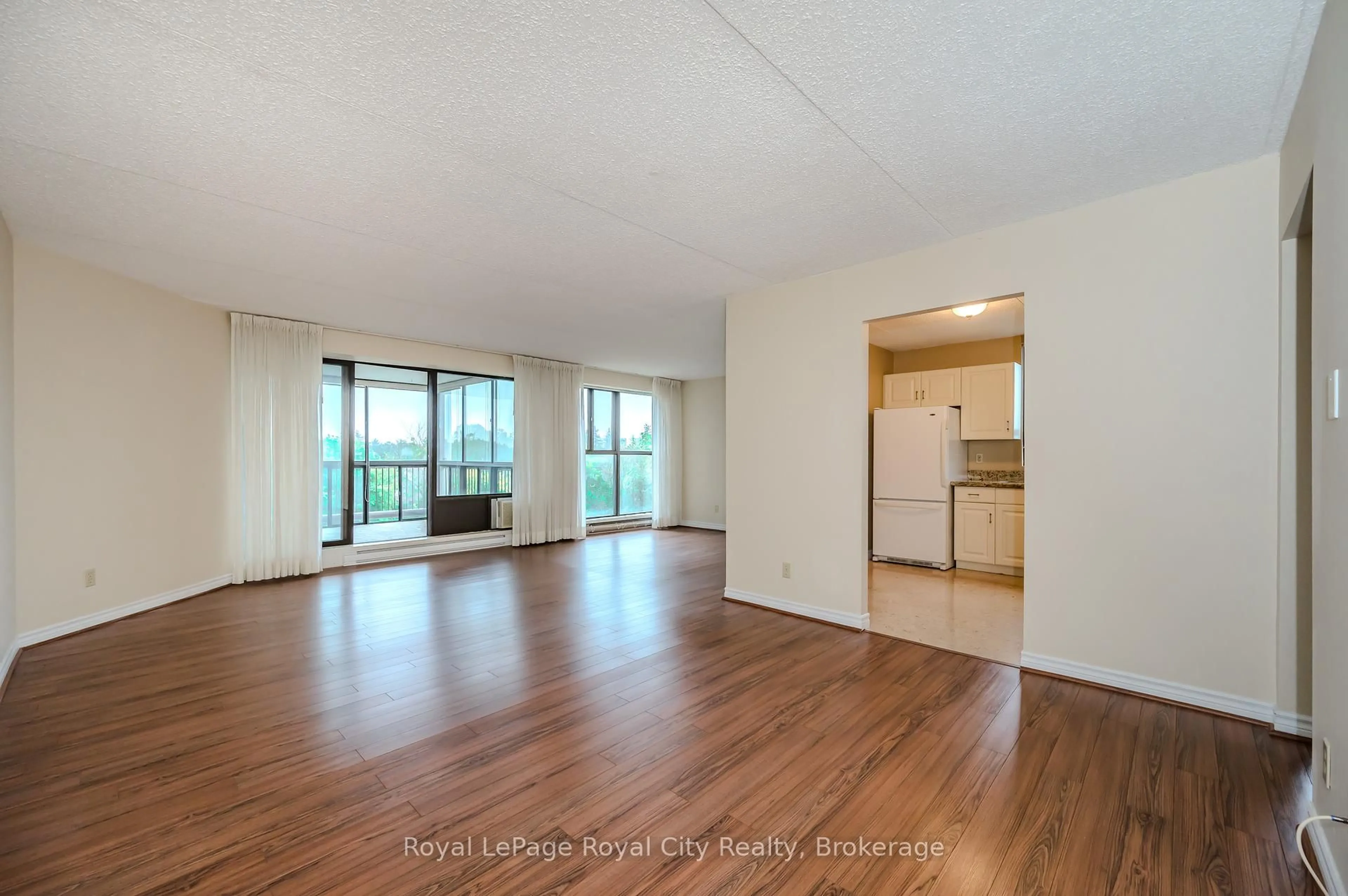 Unknown for 22 MARILYN Dr #608, Guelph Ontario N1H 7T1