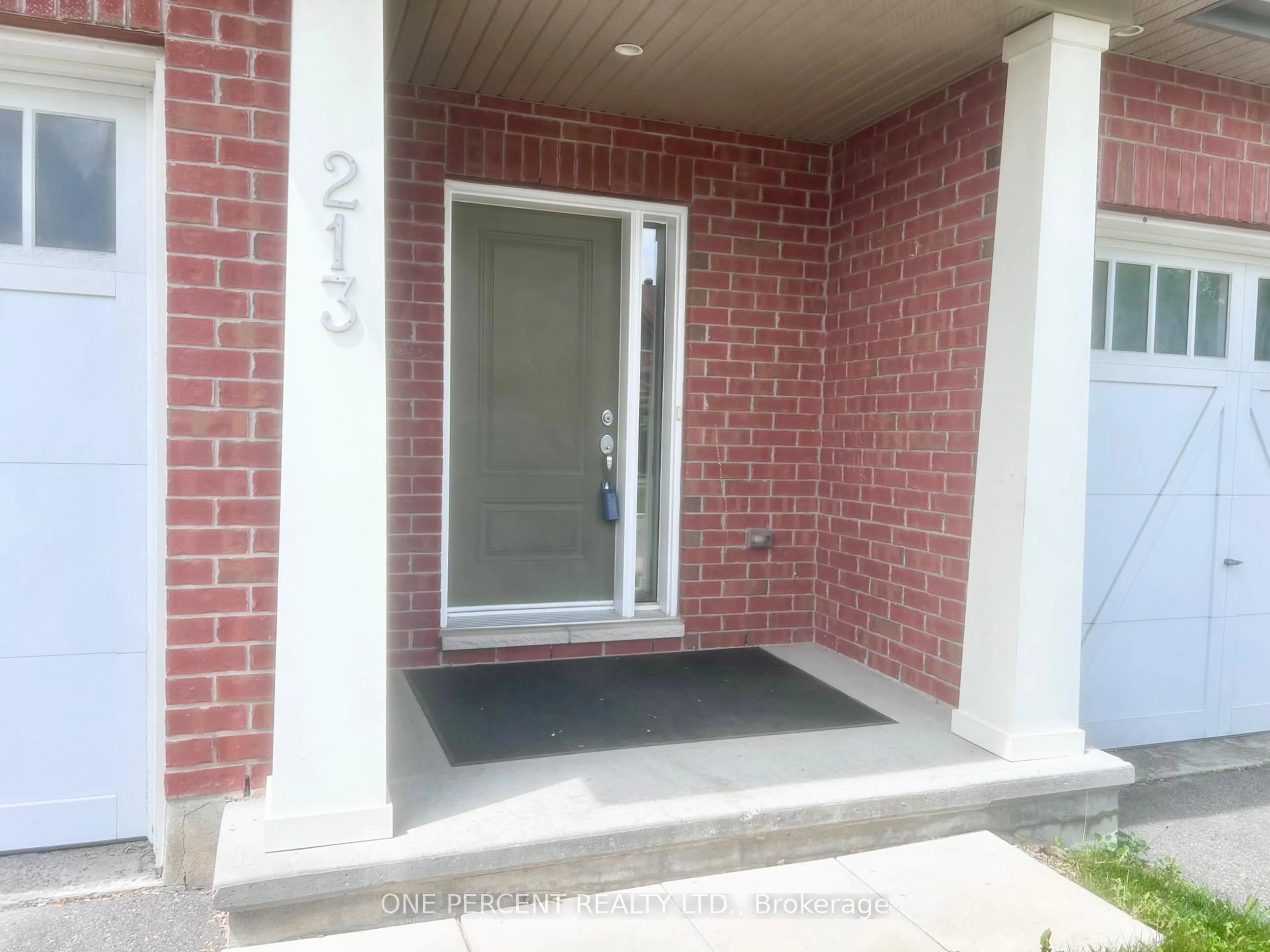 Indoor entryway for 213 Via San Marino St, Cornwall Ontario K6H 5R6