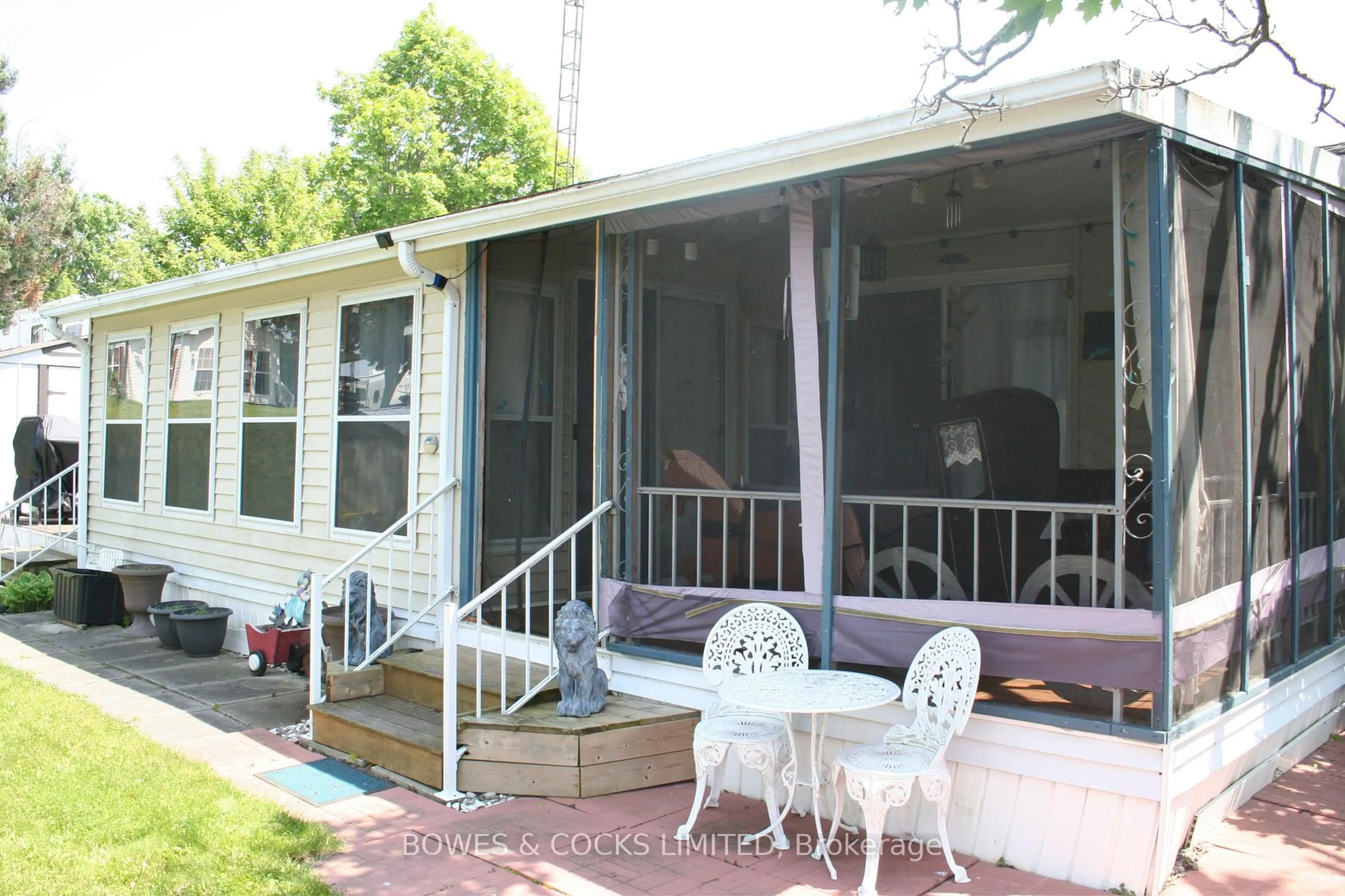 Patio, water/lake/river/ocean view for 13 Trillium Dr, Otonabee-South Monaghan Ontario K0L 2G0
