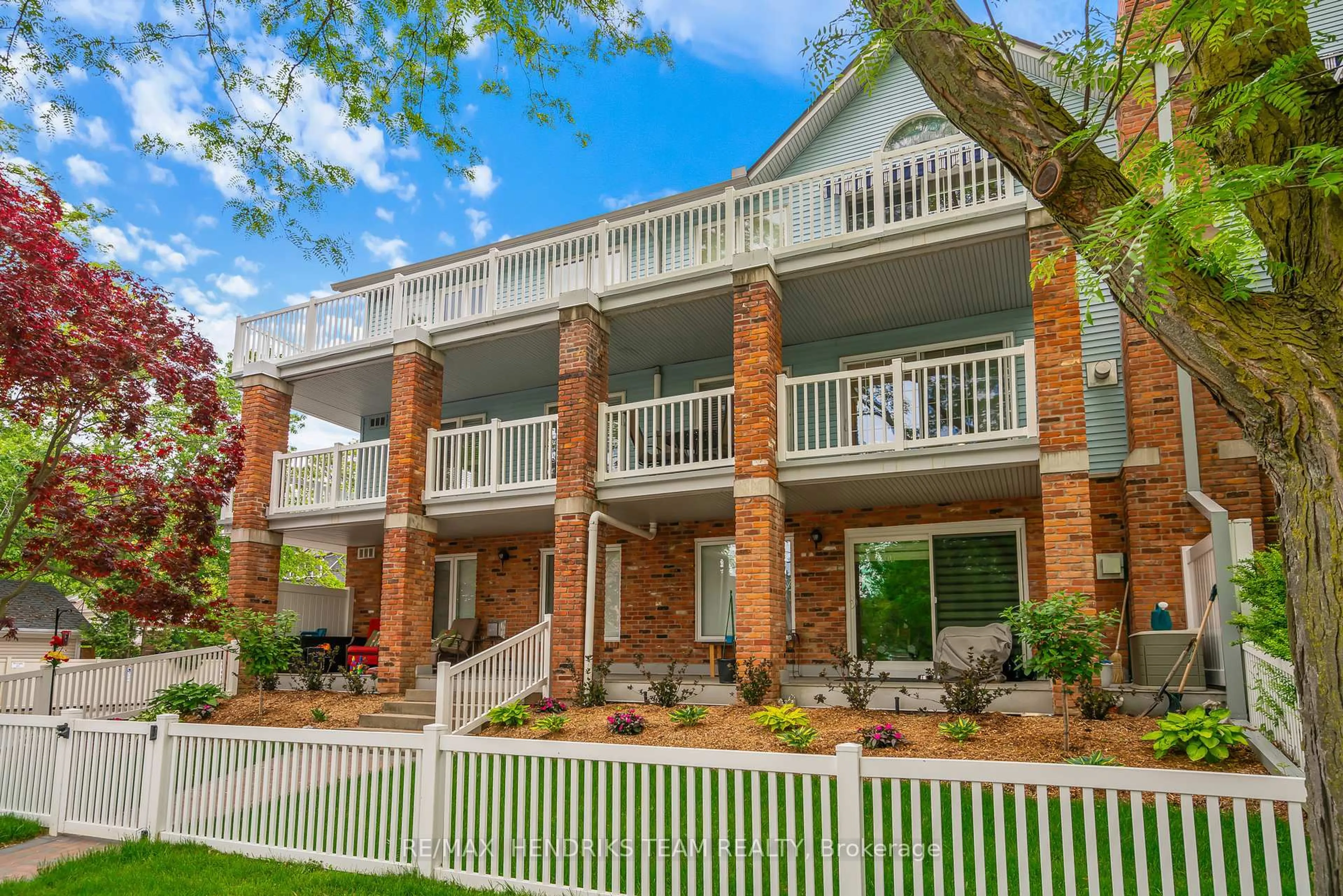 Patio, unknown for 70 Main St #203, St. Catharines Ontario L2N 4T9