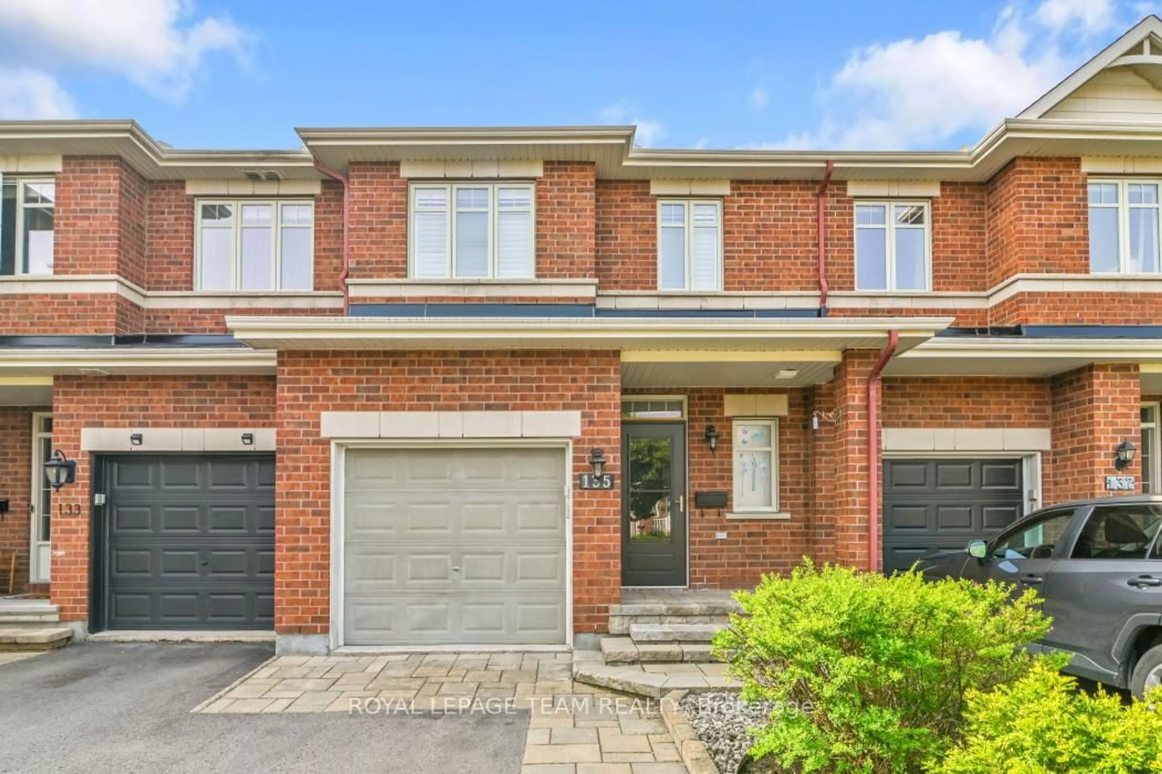 Home with brick exterior material, street for 135 Jersey Tea Circ, Ottawa Ontario K1V 2L3