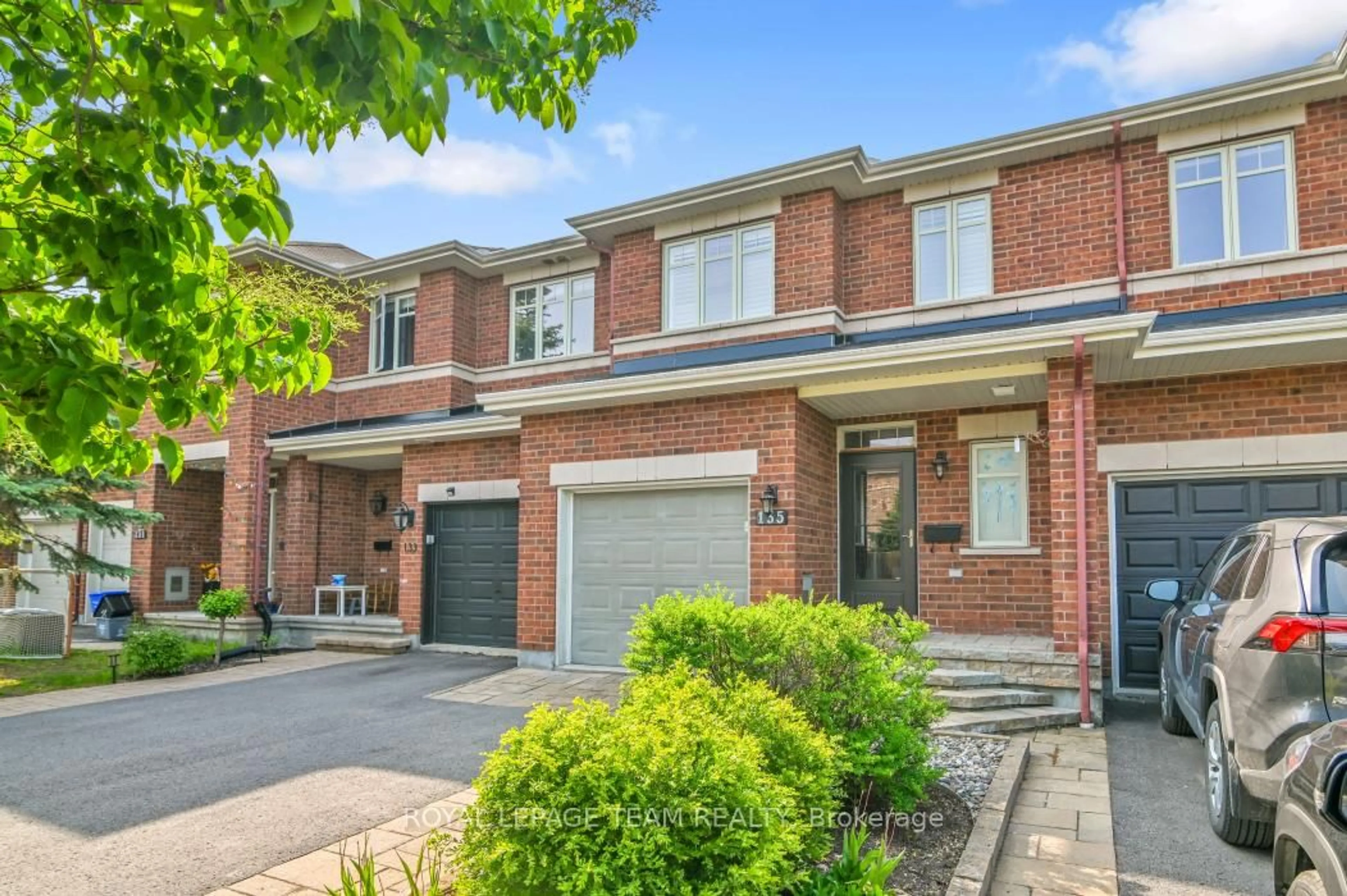 Home with brick exterior material, street for 135 Jersey Tea Circ, Ottawa Ontario K1V 2L3