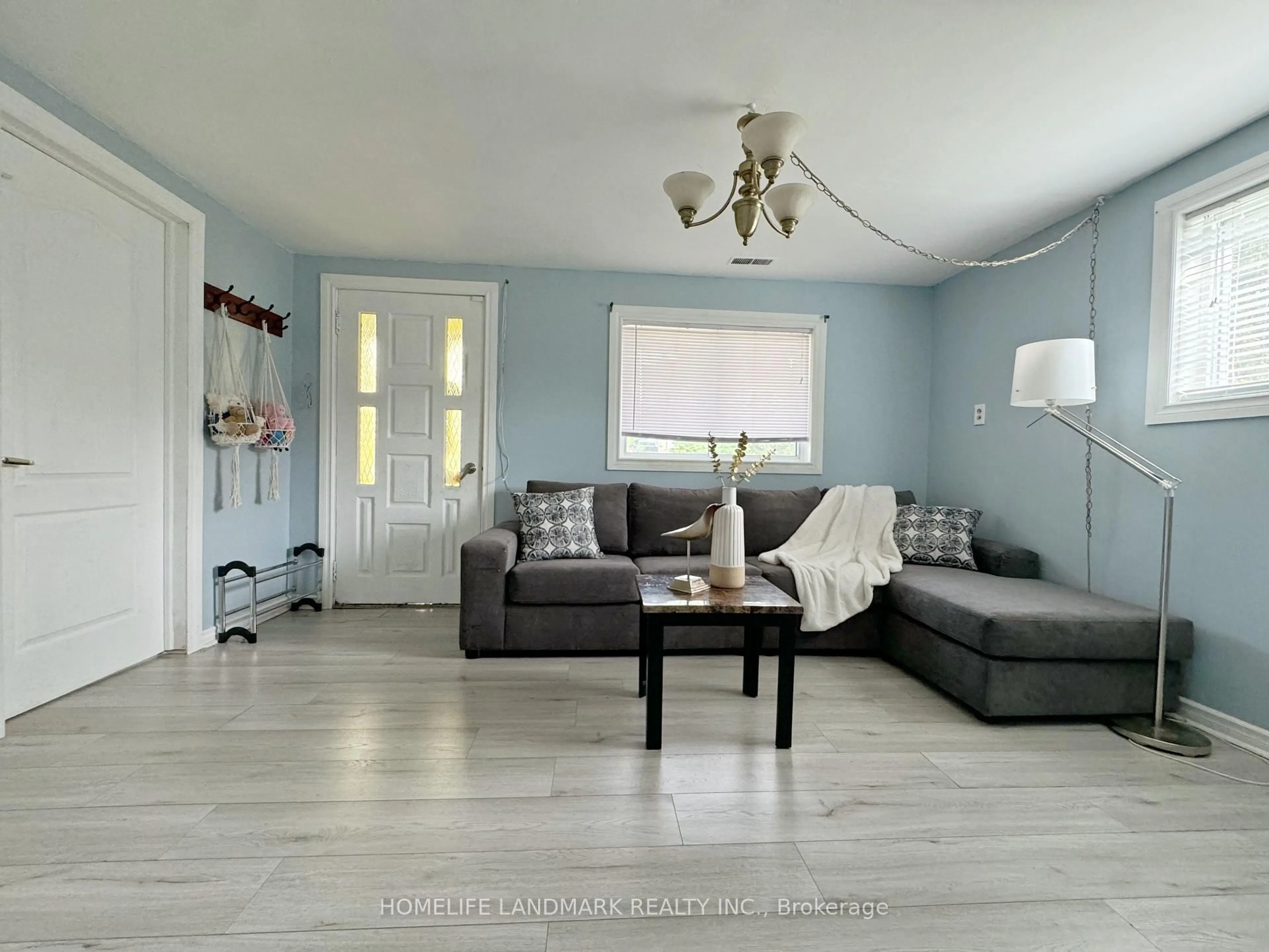 Living room with furniture, unknown for 337 Cannifton Rd, Belleville Ontario K8N 4Z6