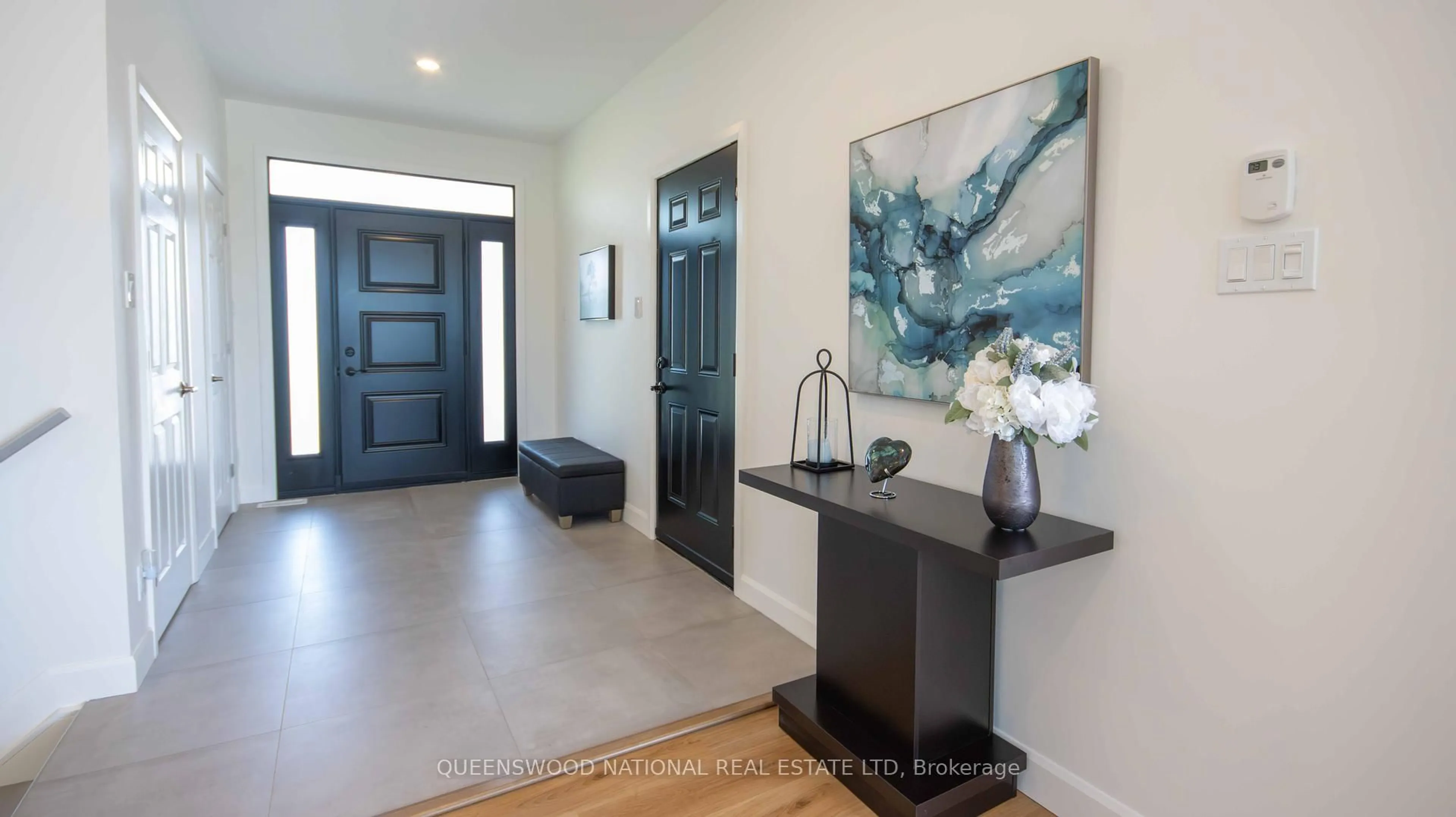 Indoor entryway for 1443 Rideau River Rd, Merrickville Ontario K0G 1N0