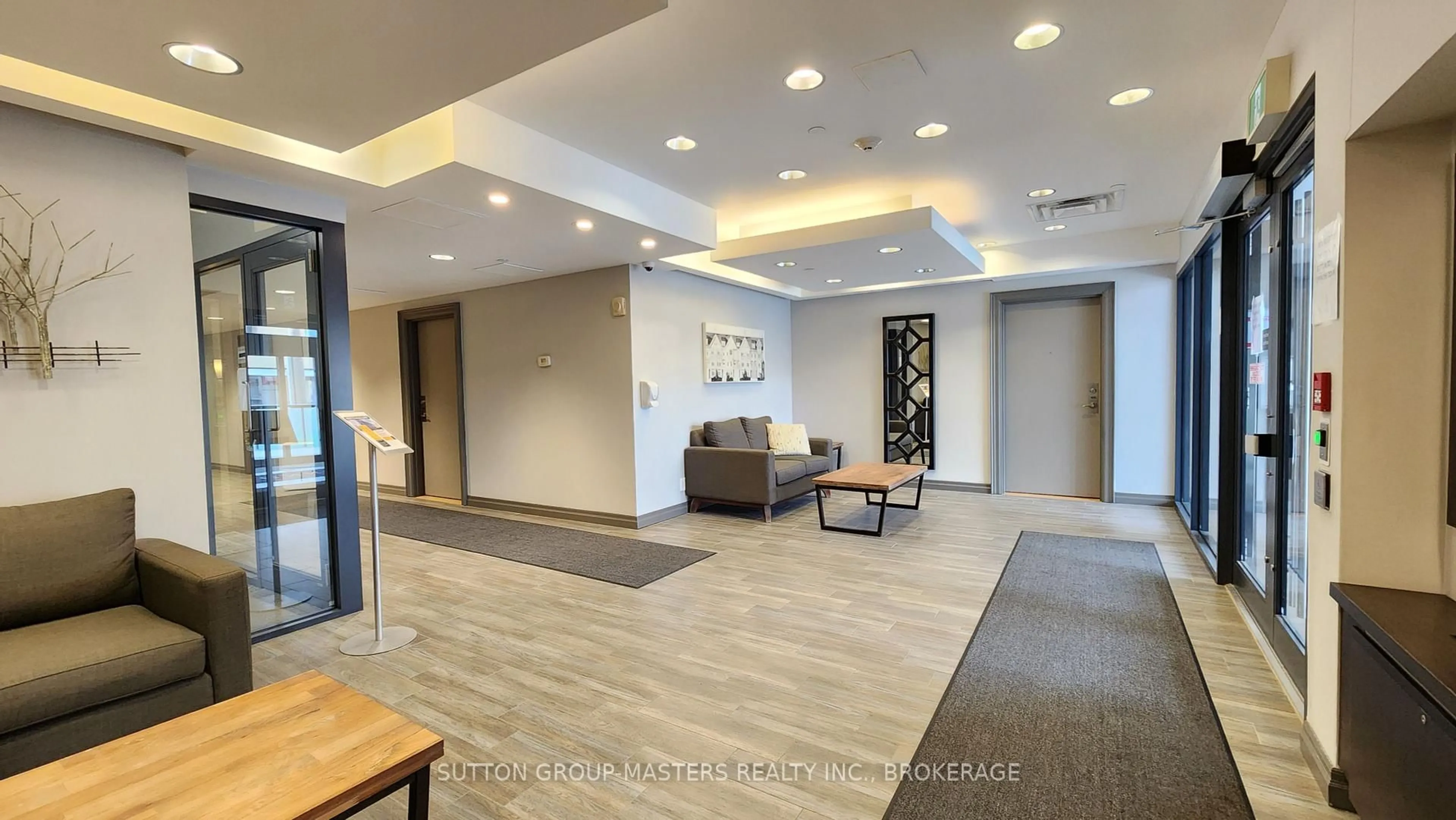 Lobby for 121 Queen St #403, Kingston Ontario K7K 0G6