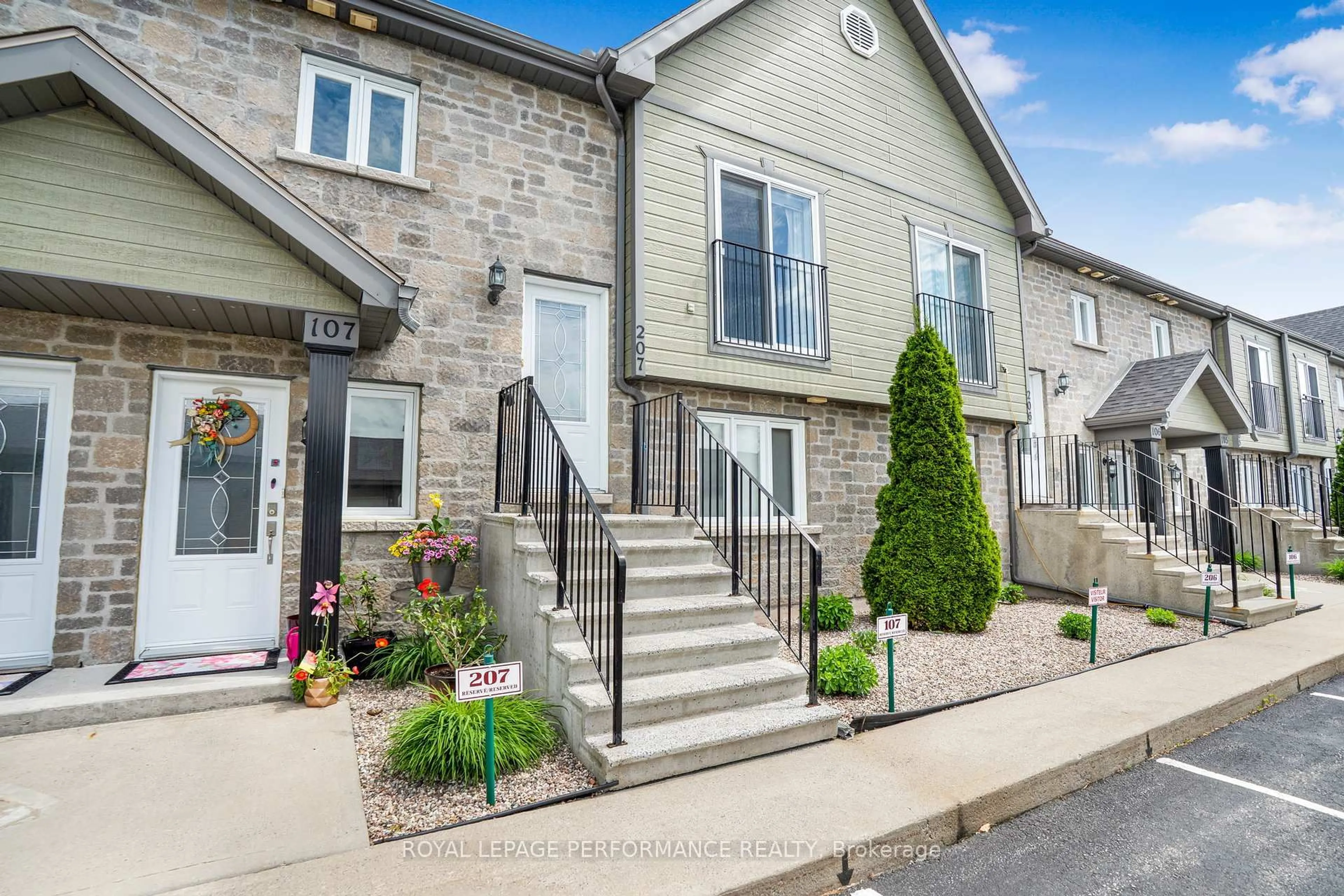 Unknown for 665 Nelson St #207, Hawkesbury Ontario K6A 0A3